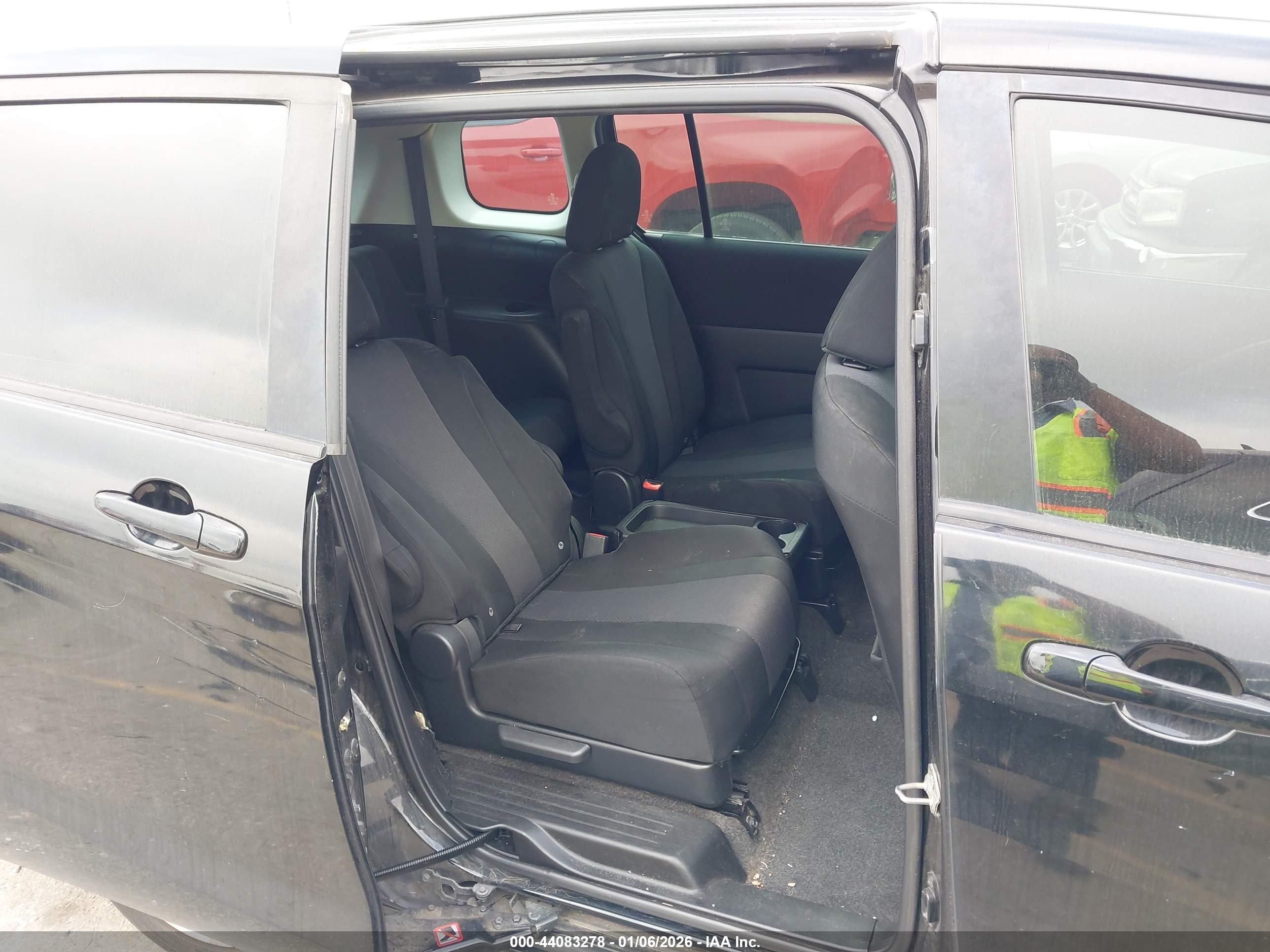 MAZDA MAZDA5 image 8