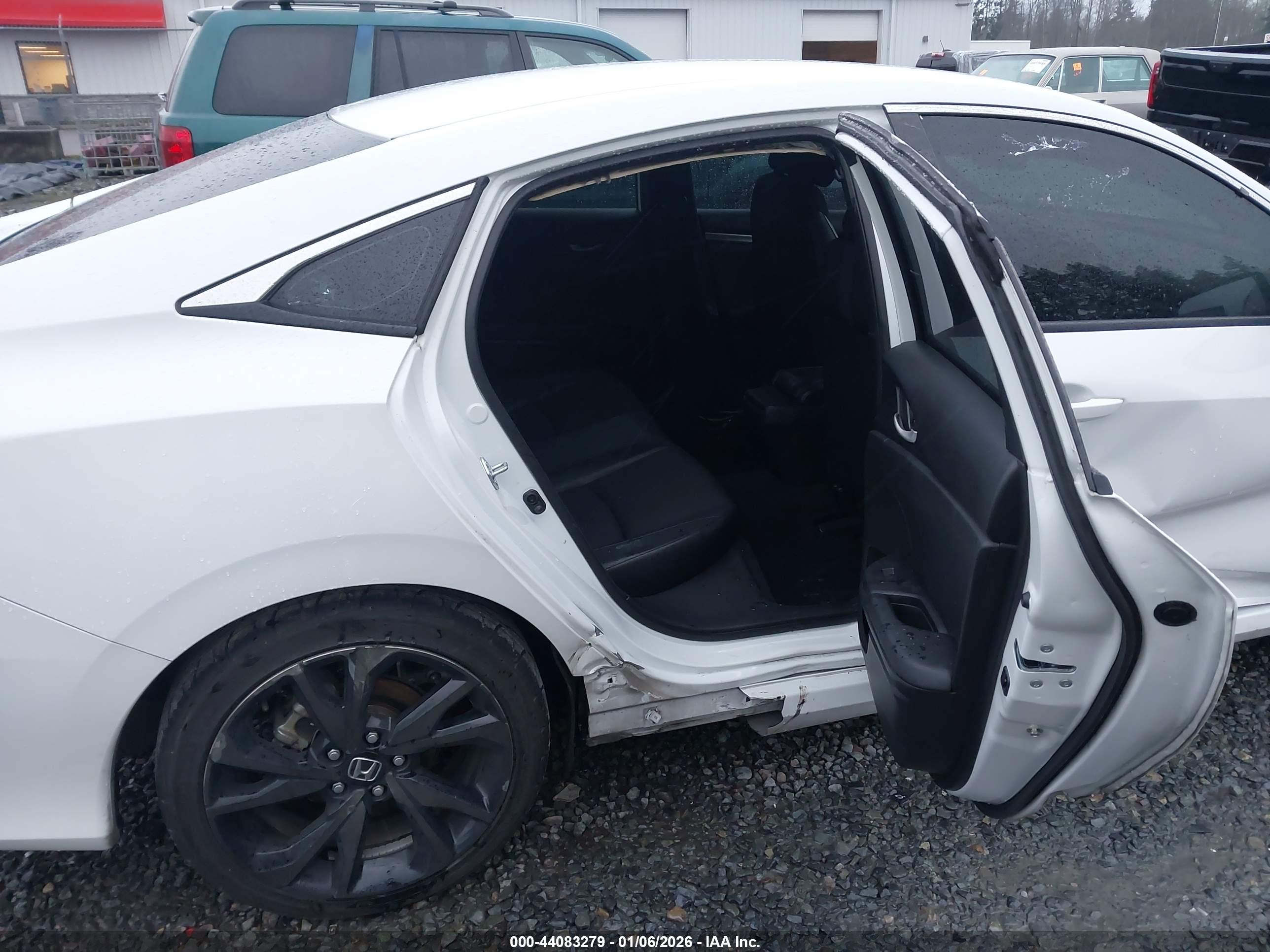 HONDA CIVIC image 8