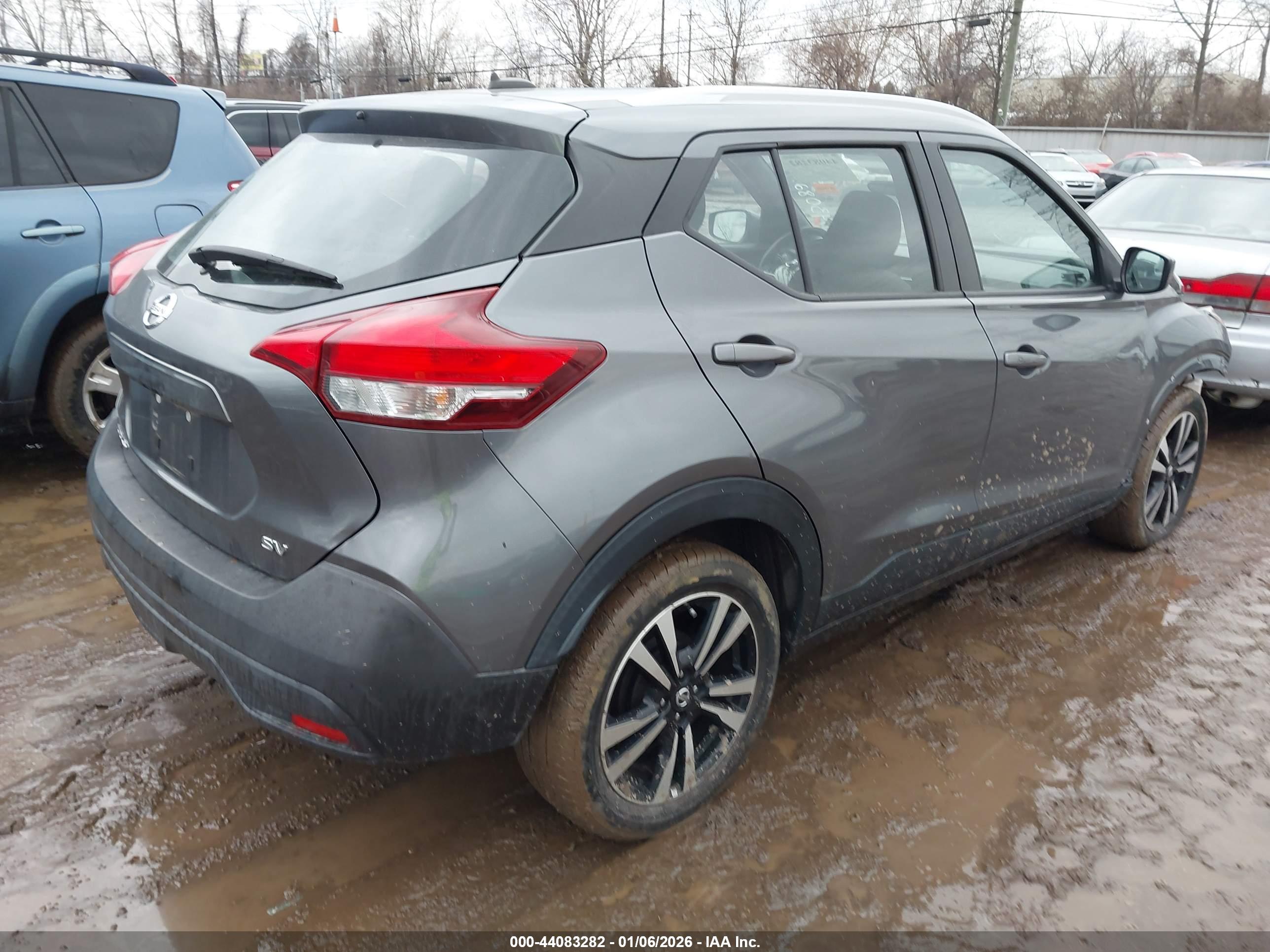 NISSAN KICKS image 4