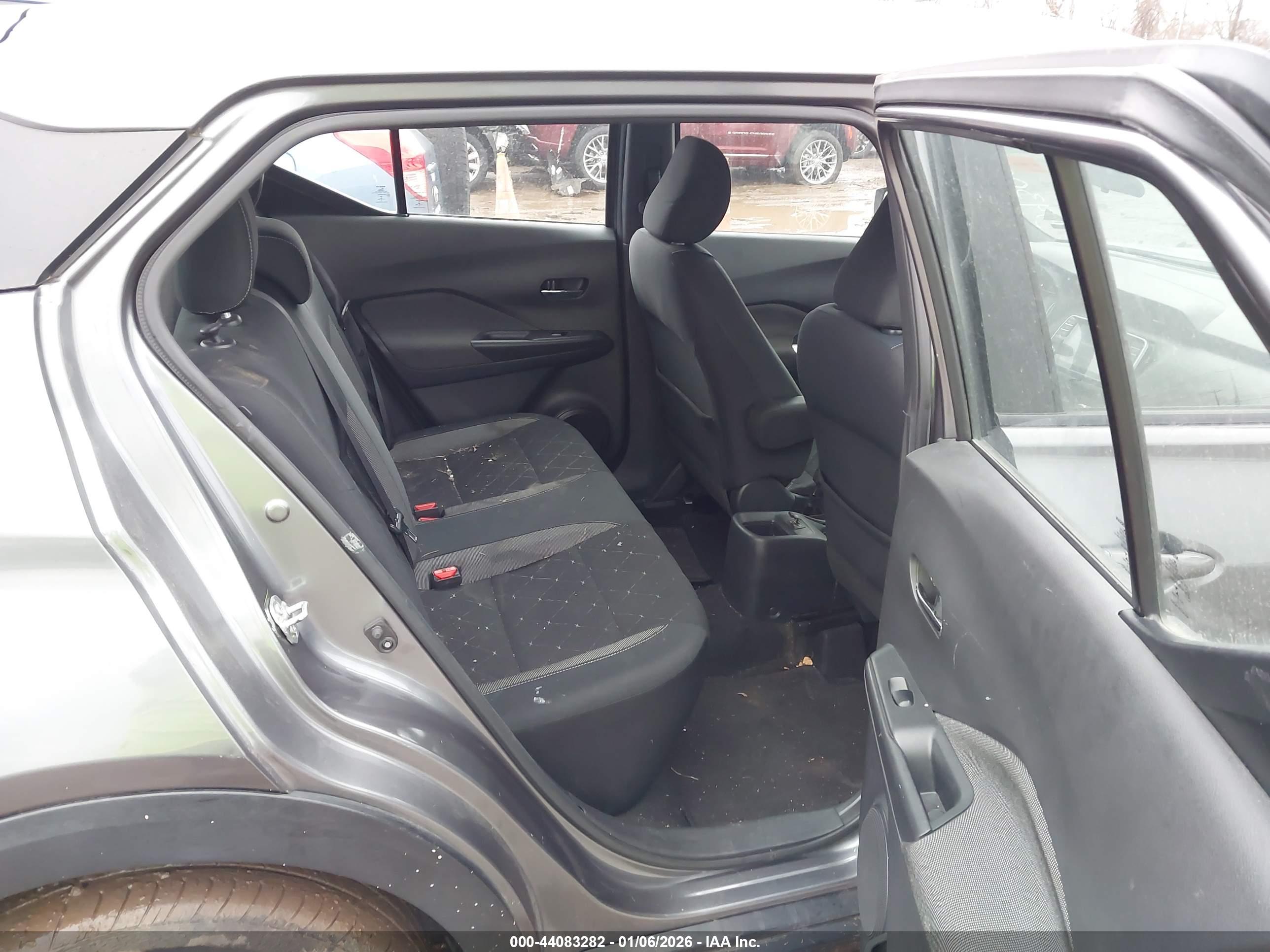 NISSAN KICKS image 8