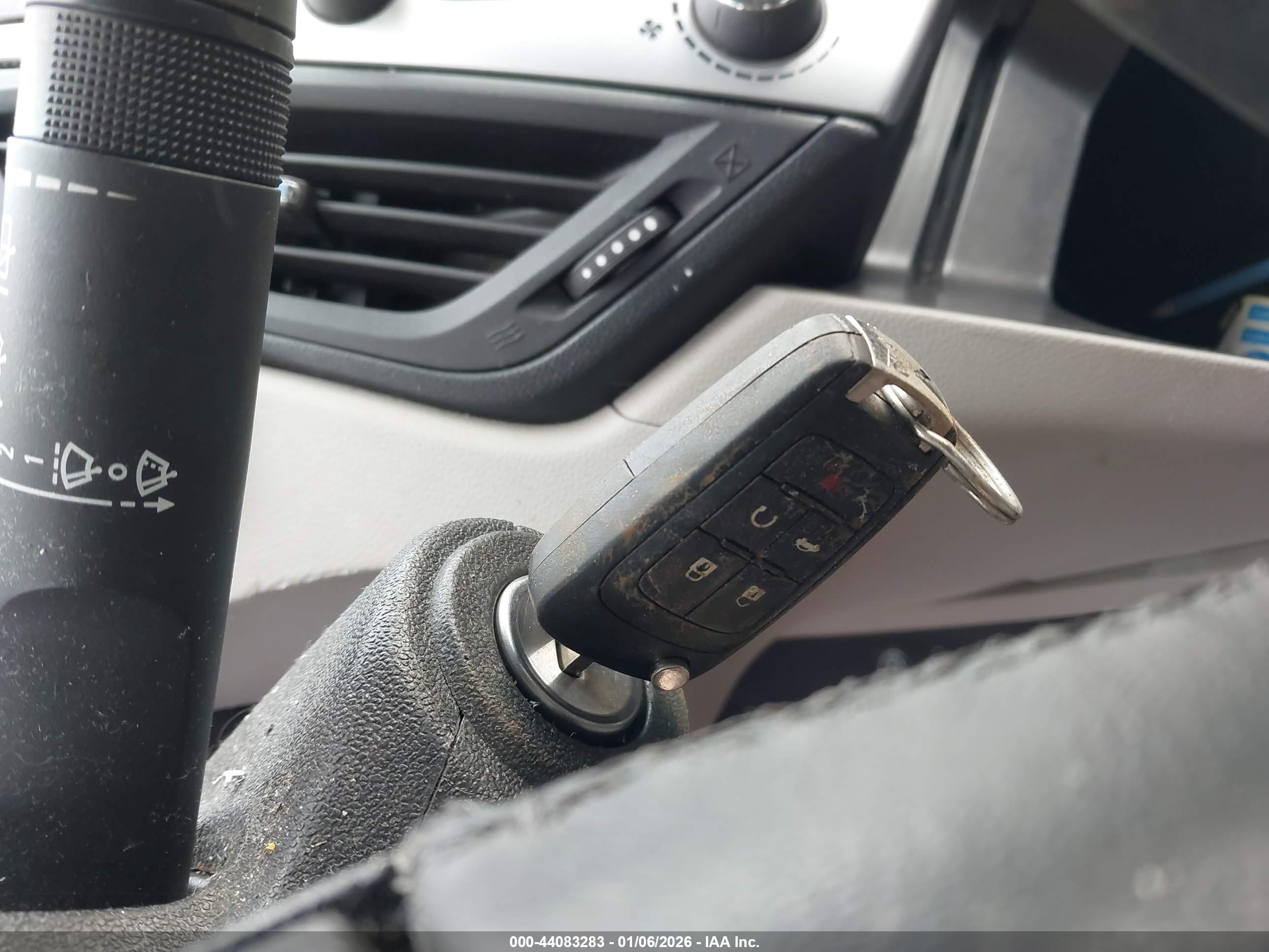 CHEVROLET EQUINOX image 11