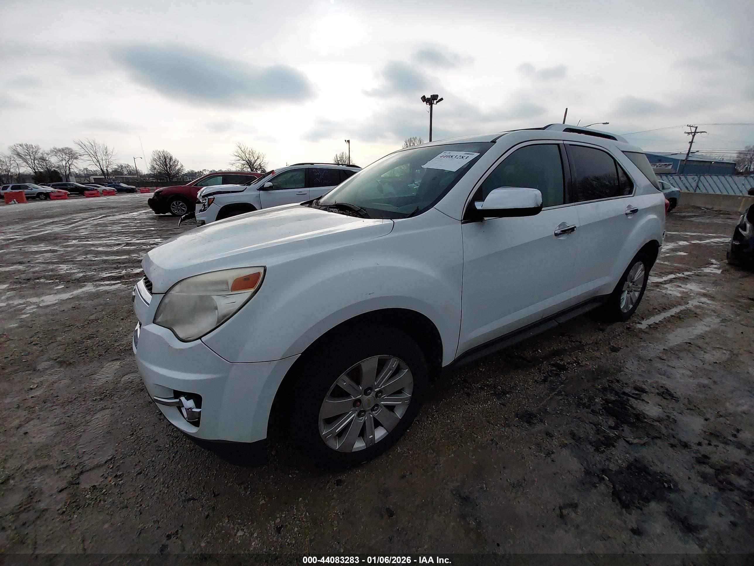 CHEVROLET EQUINOX image 2