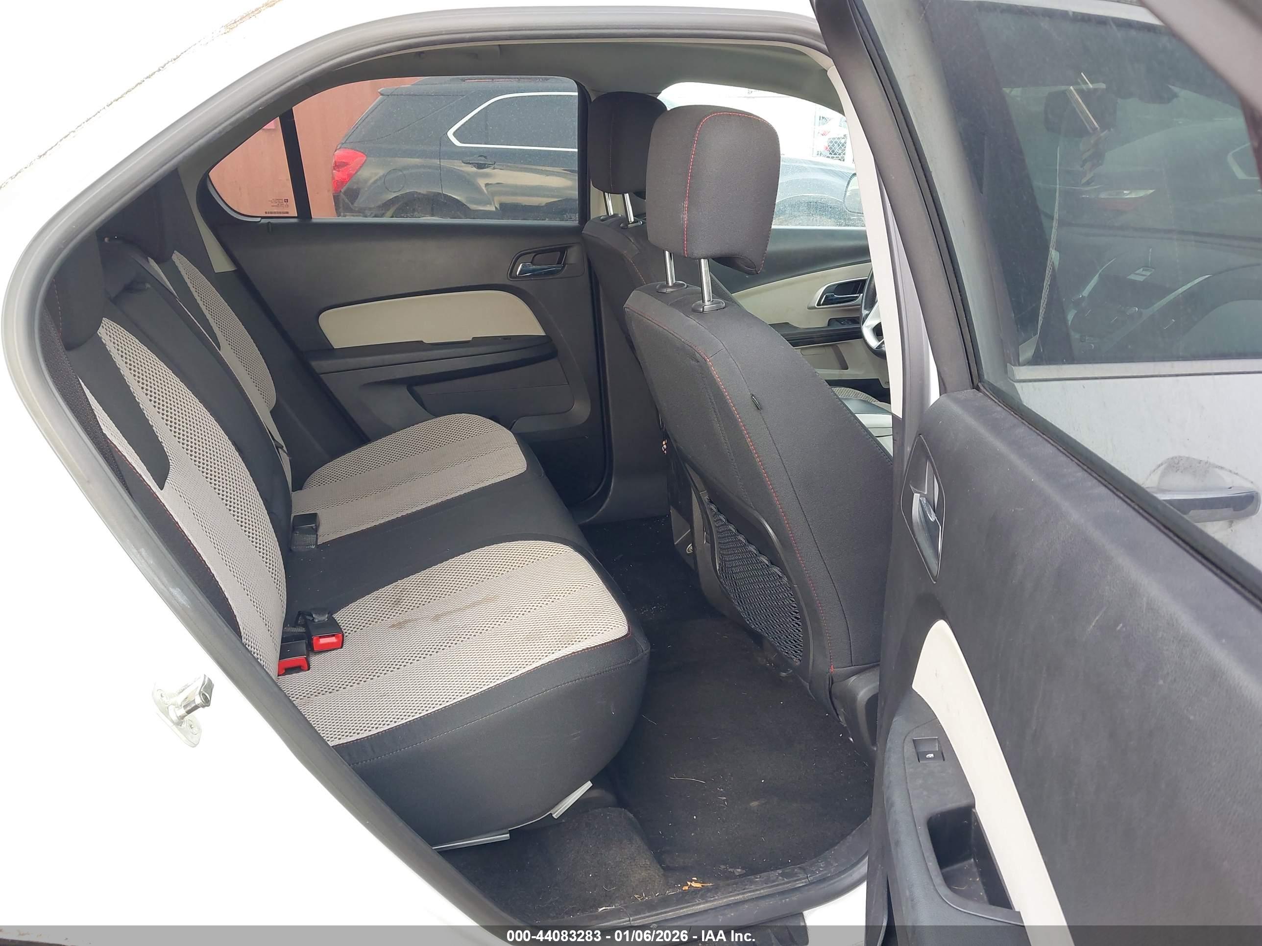 CHEVROLET EQUINOX image 8