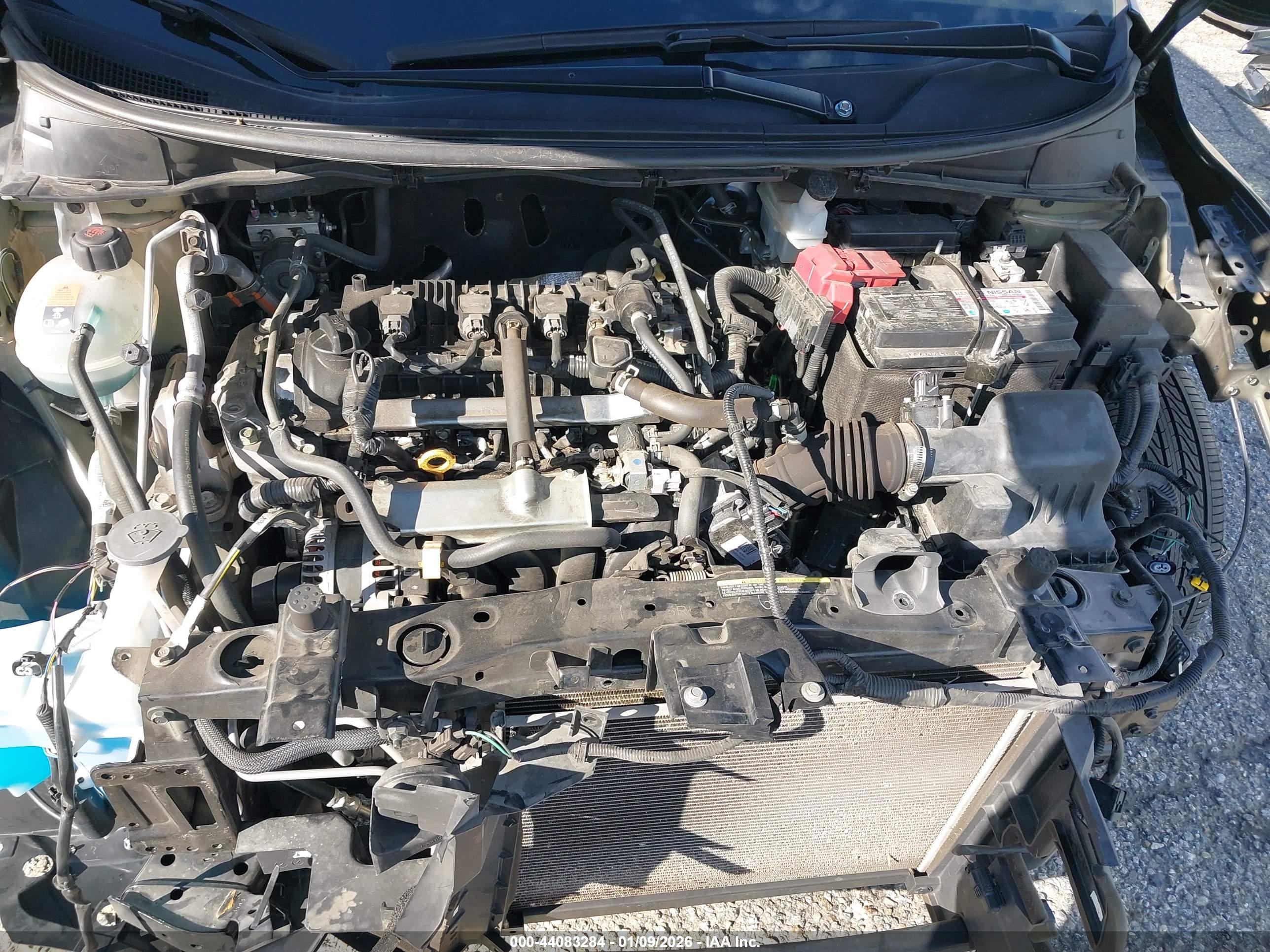 NISSAN VERSA image 10