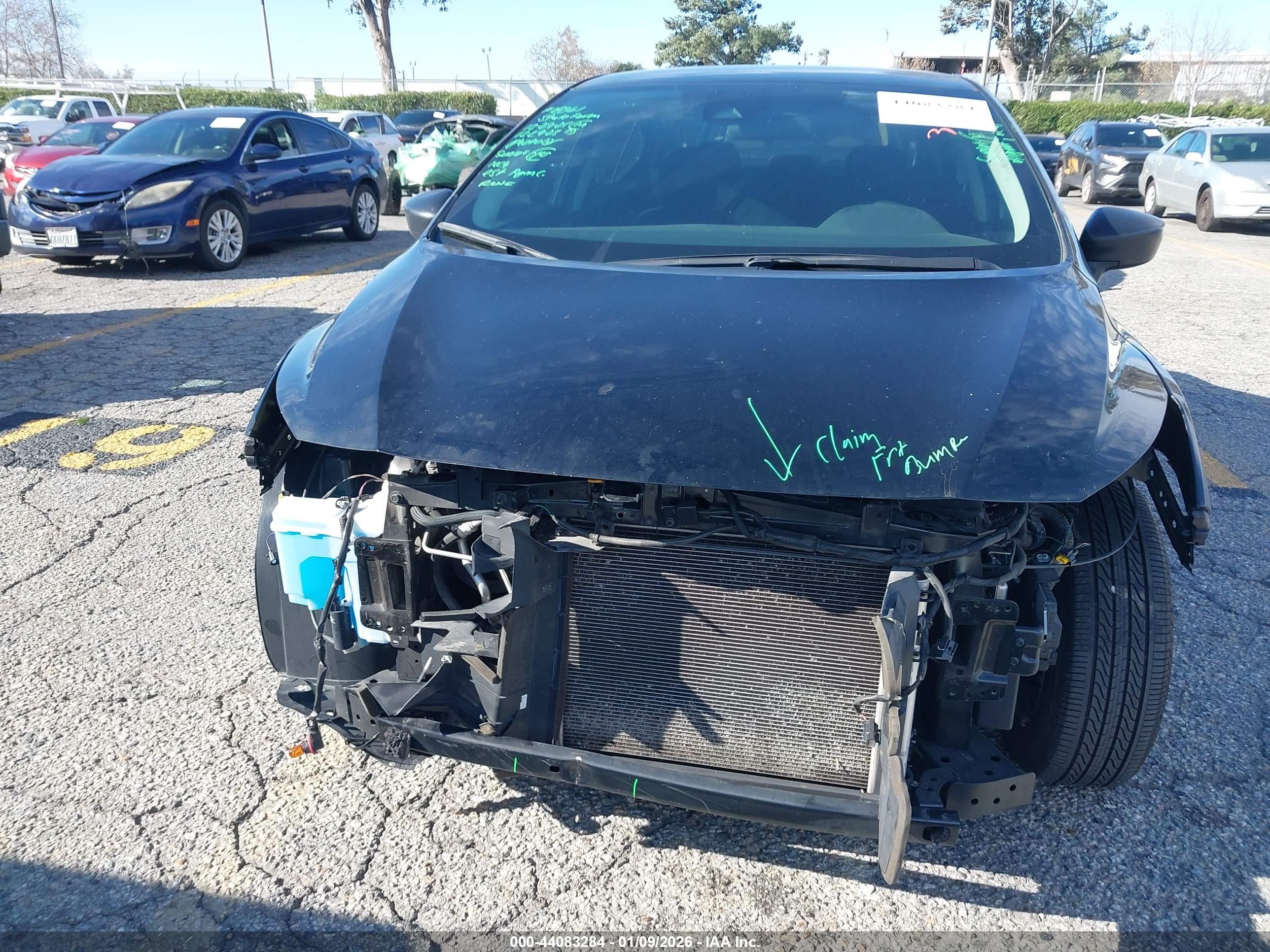 NISSAN VERSA image 6