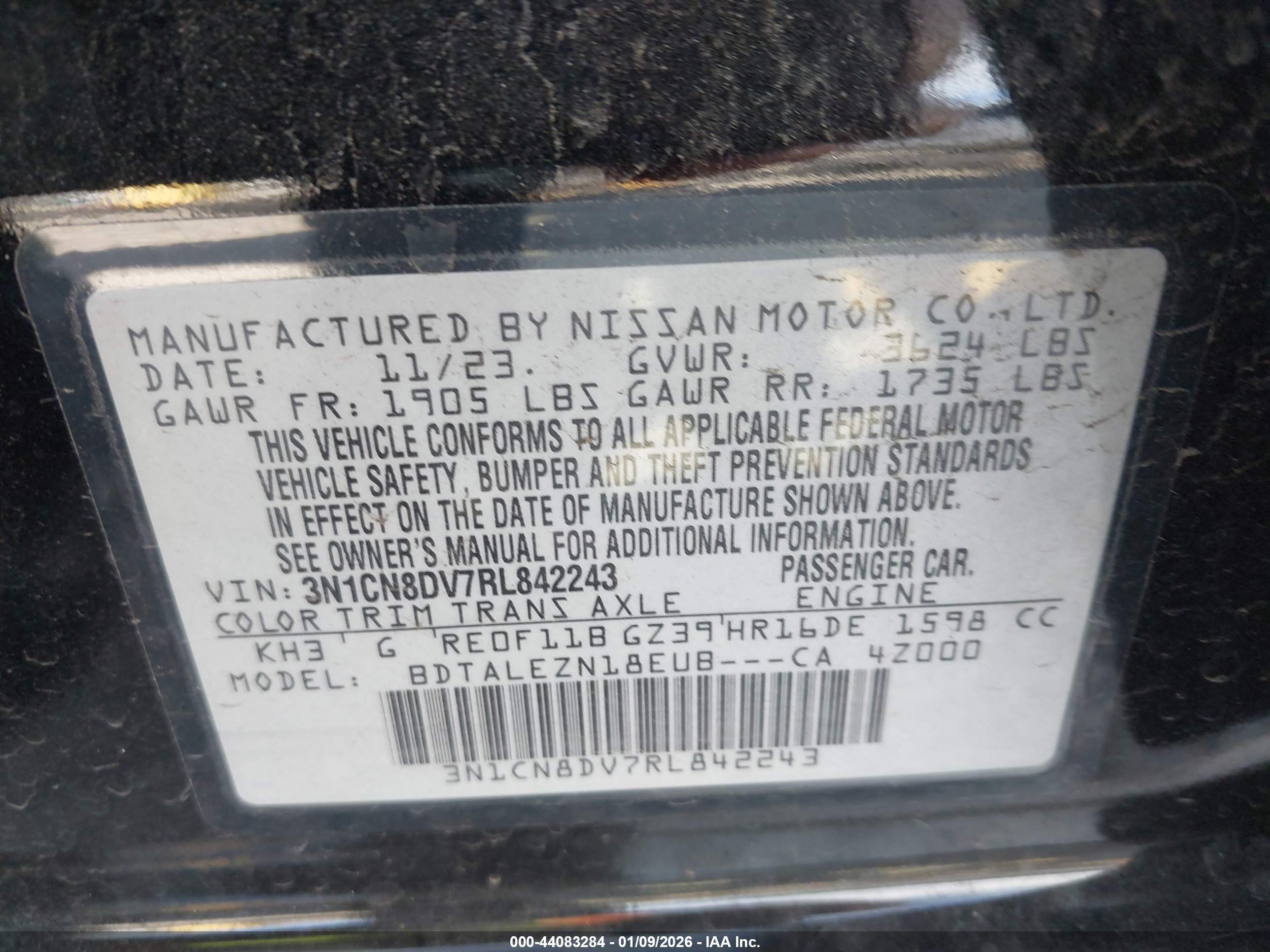 NISSAN VERSA image 9