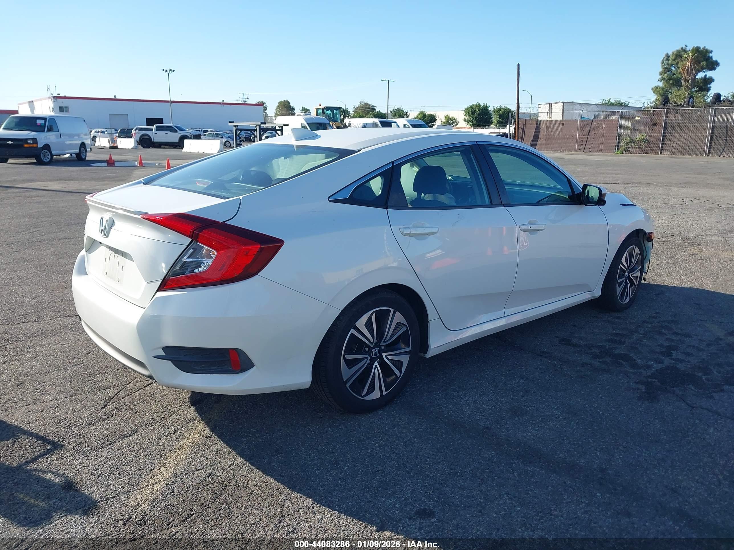 HONDA CIVIC image 4