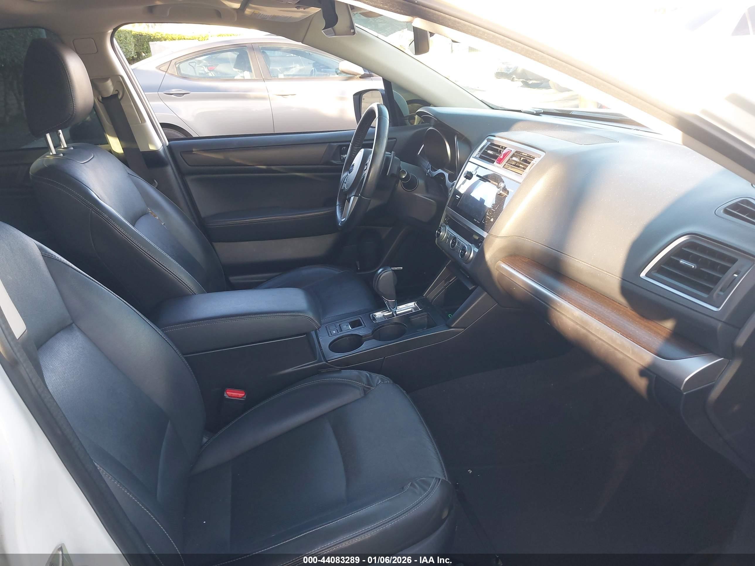 SUBARU LEGACY image 5