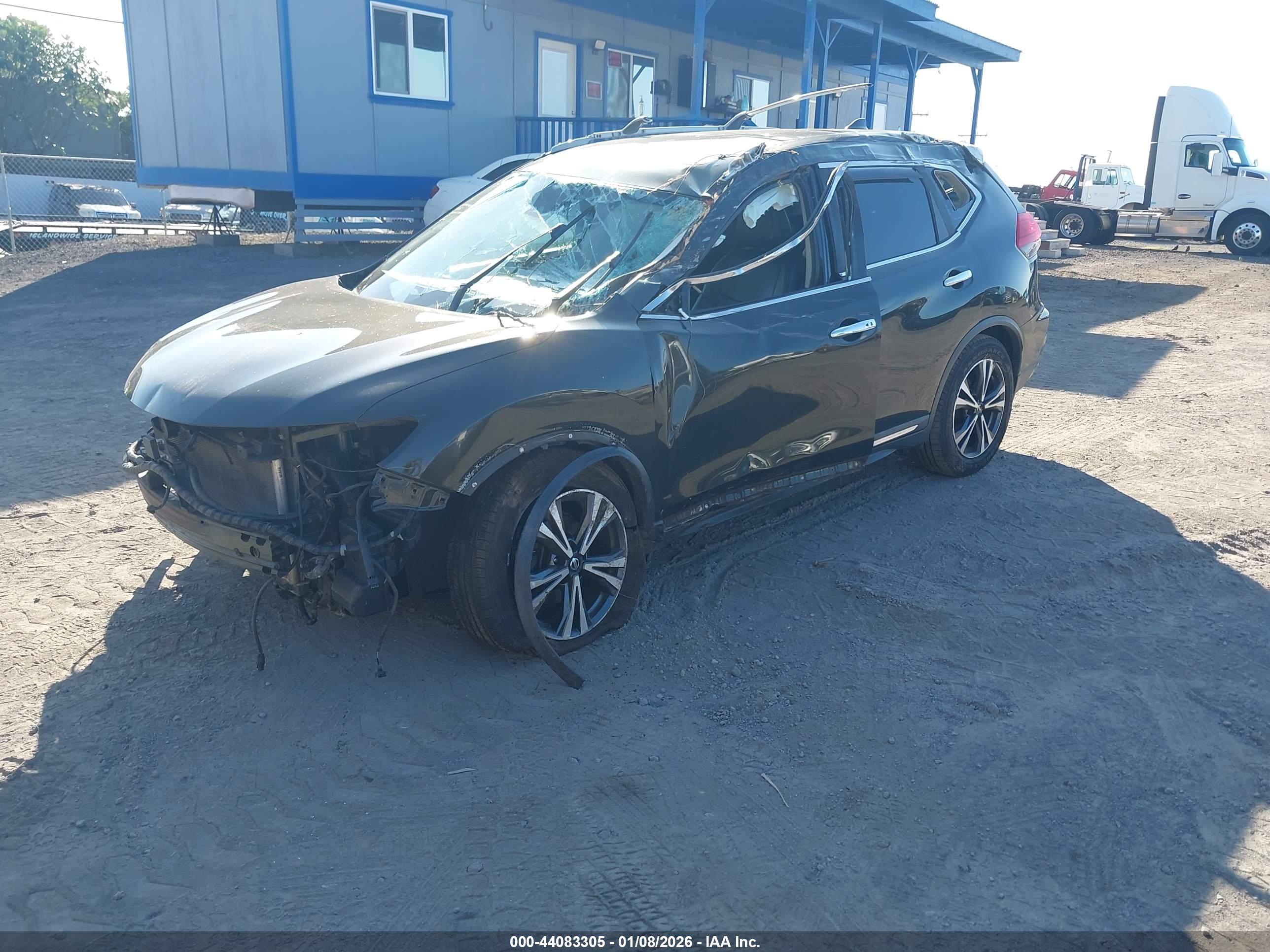 NISSAN ROGUE image 2
