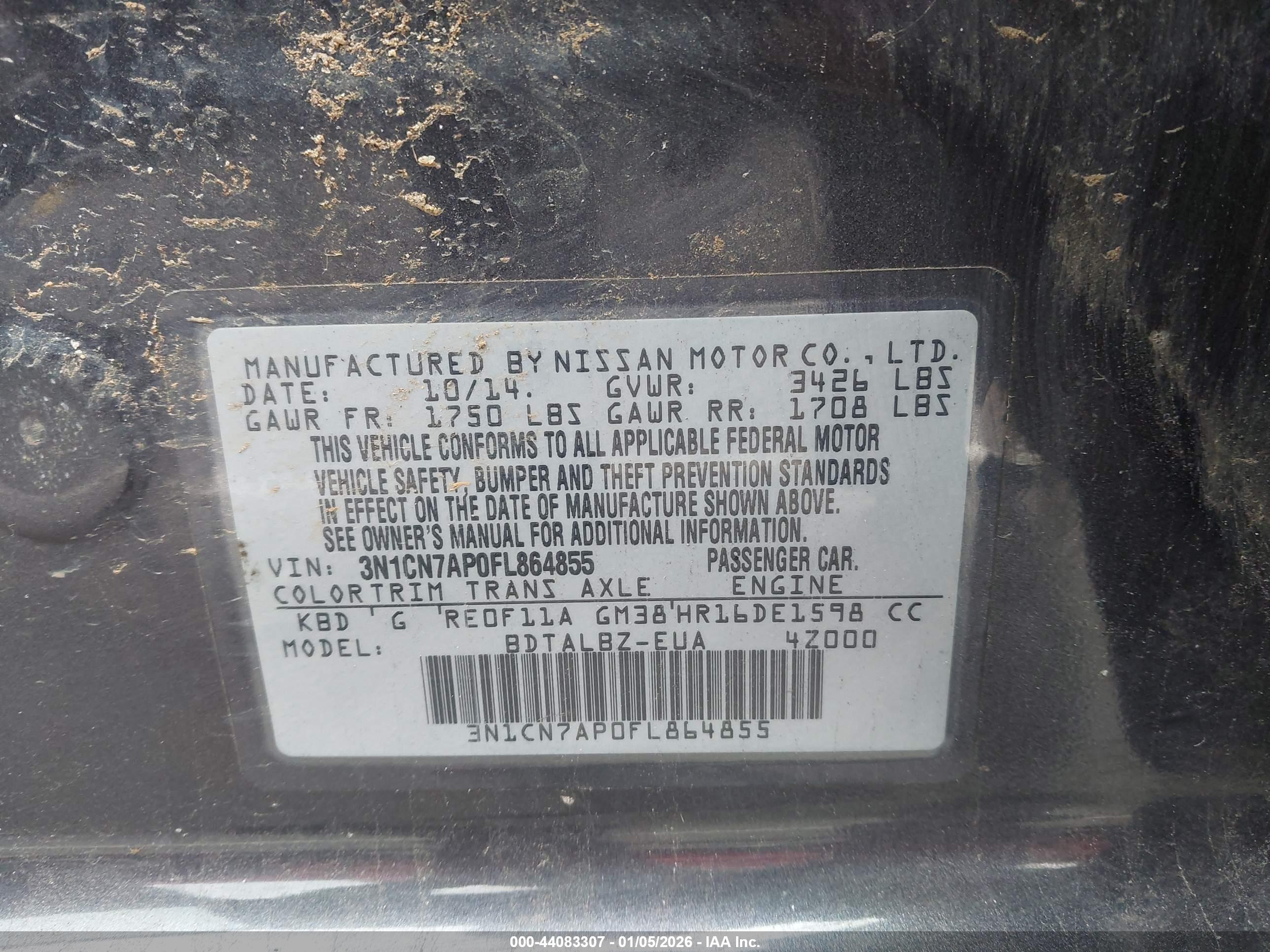 NISSAN VERSA image 9
