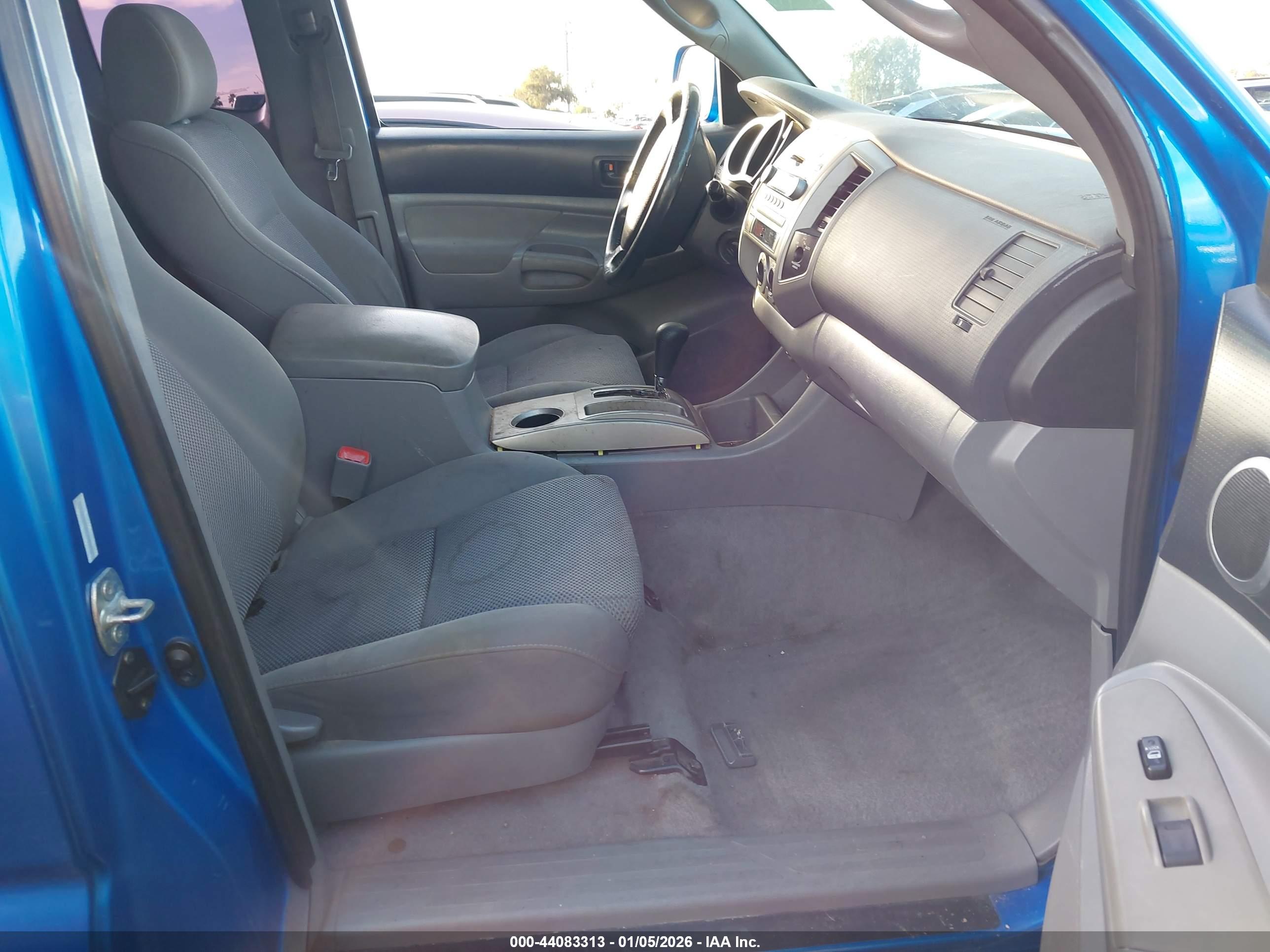 TOYOTA TACOMA image 5