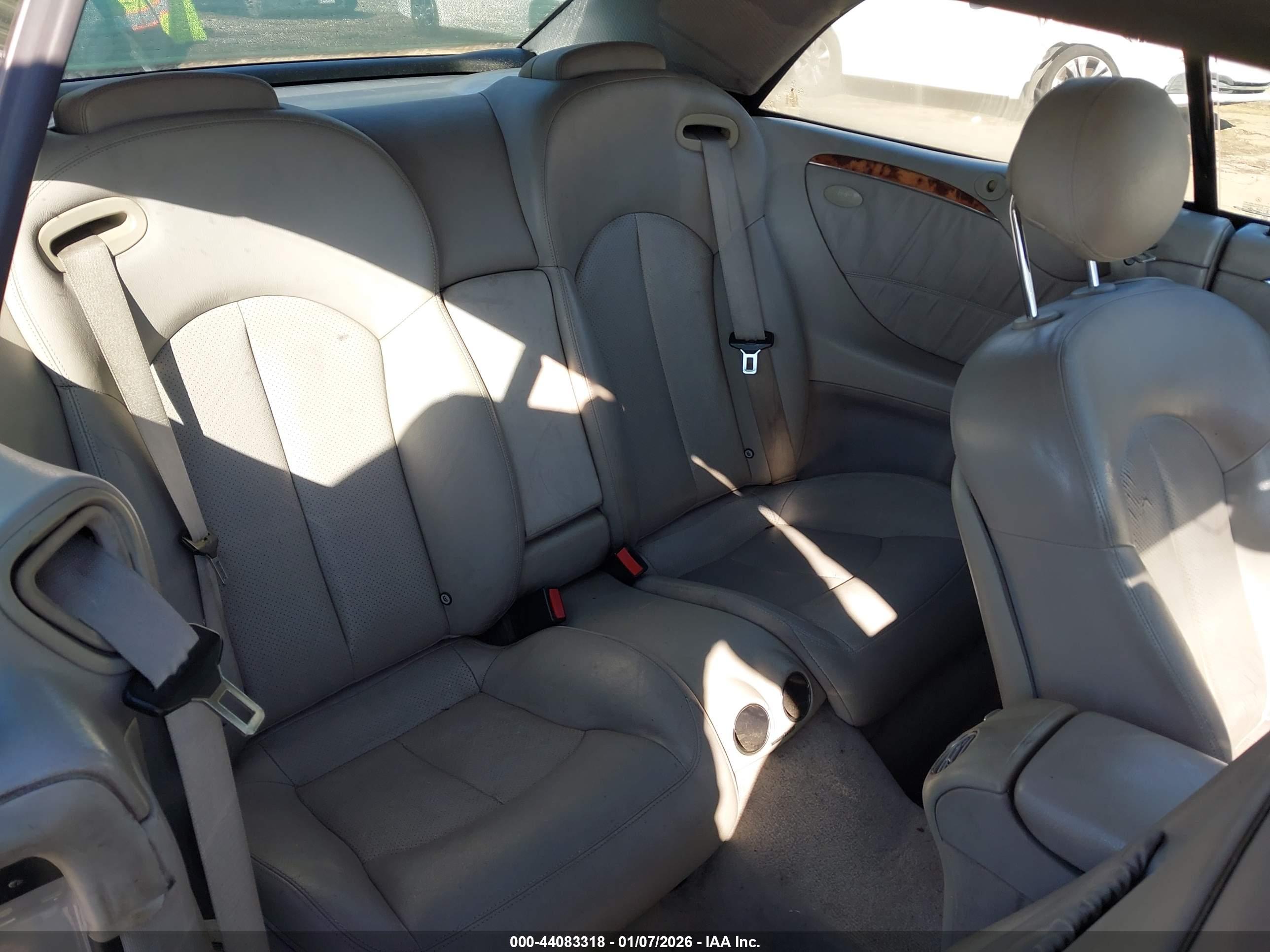 MERCEDES-BENZ CLK image 8