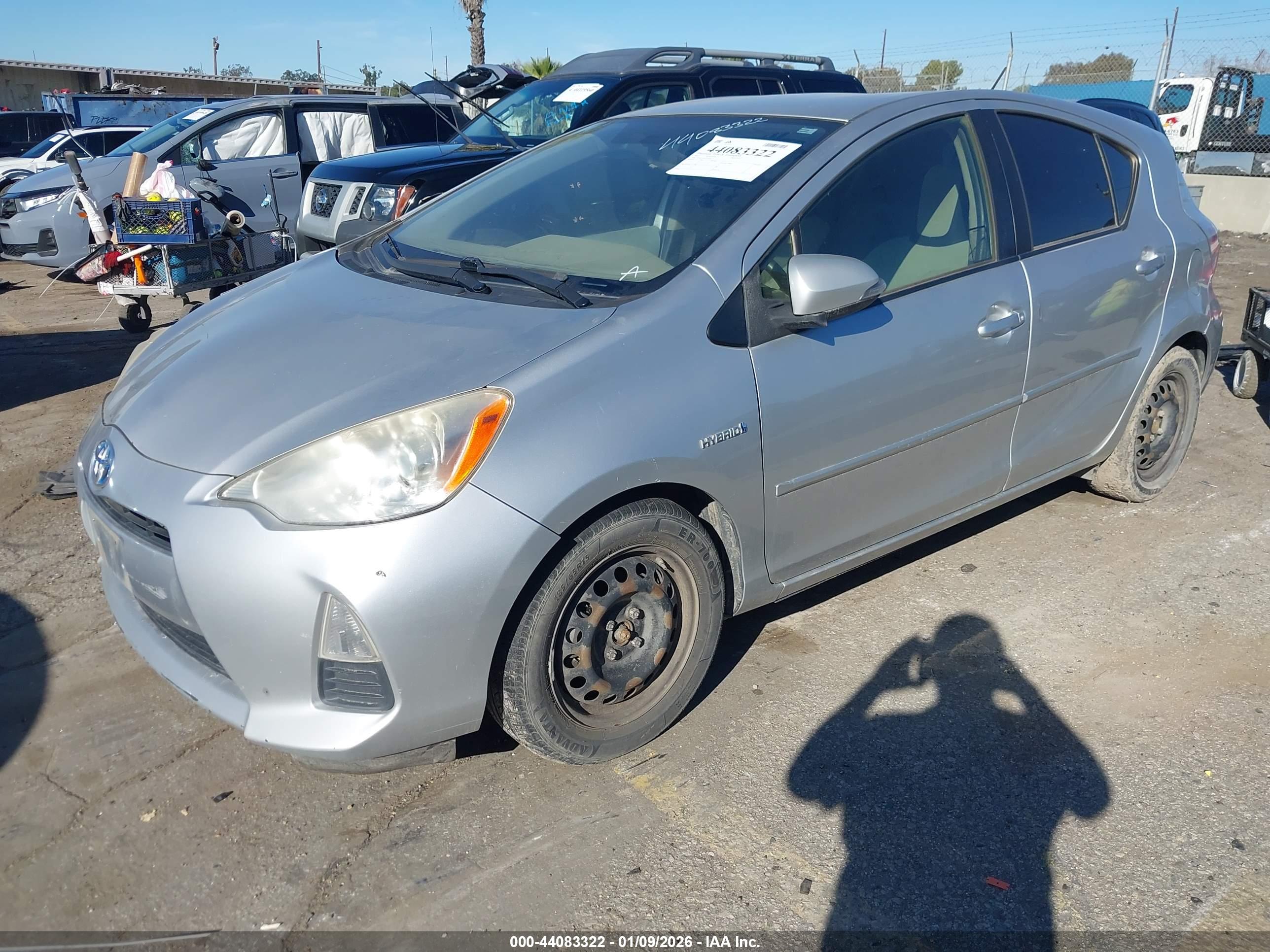 TOYOTA PRIUS image 2