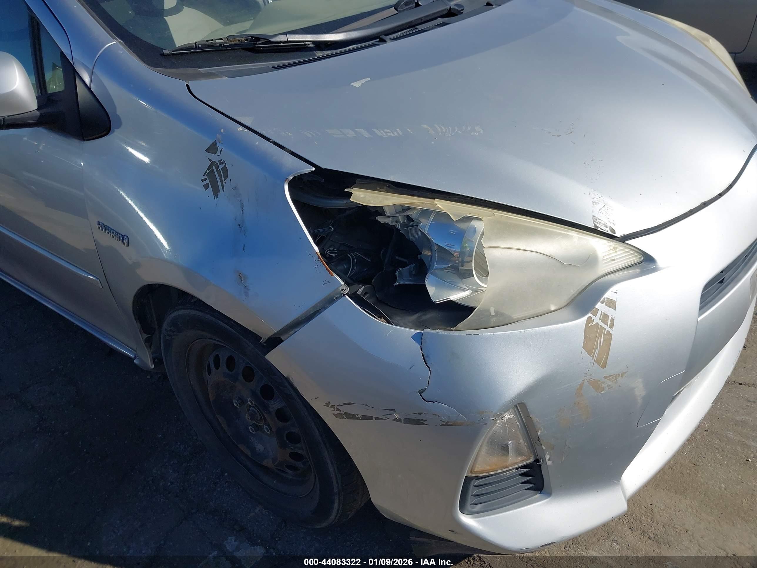 TOYOTA PRIUS image 6