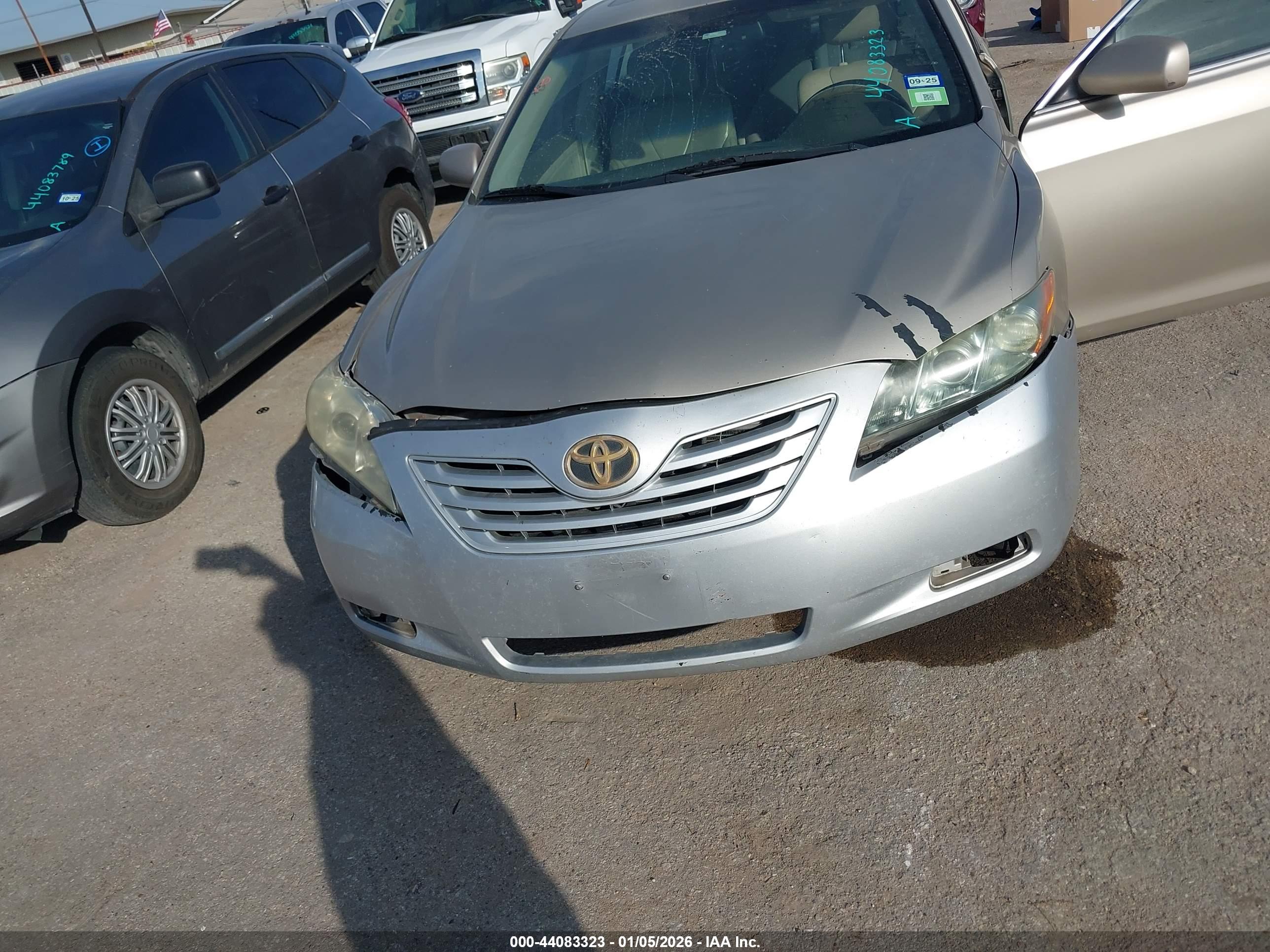 TOYOTA CAMRY image 6