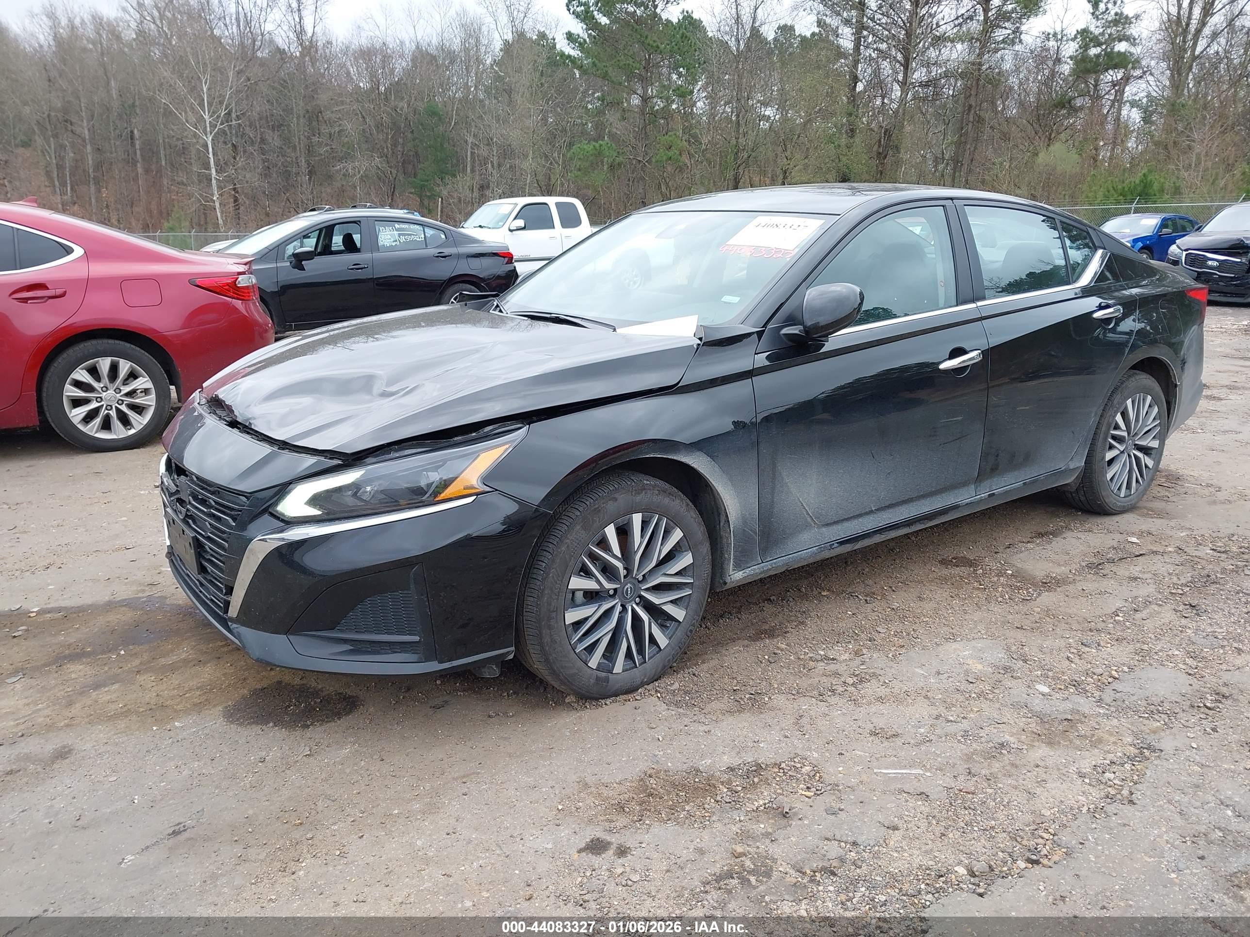 NISSAN ALTIMA image 2