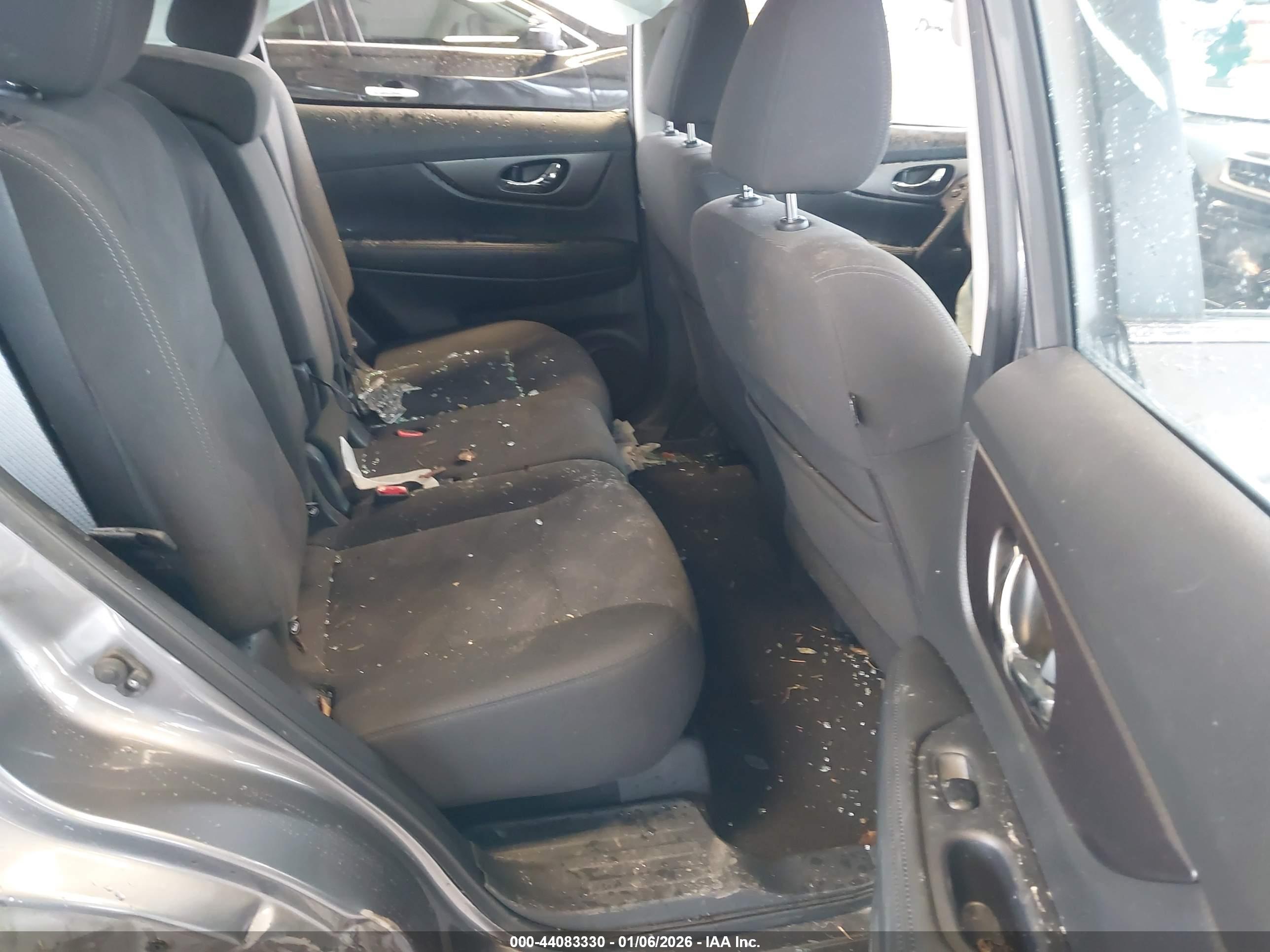 NISSAN ROGUE image 8
