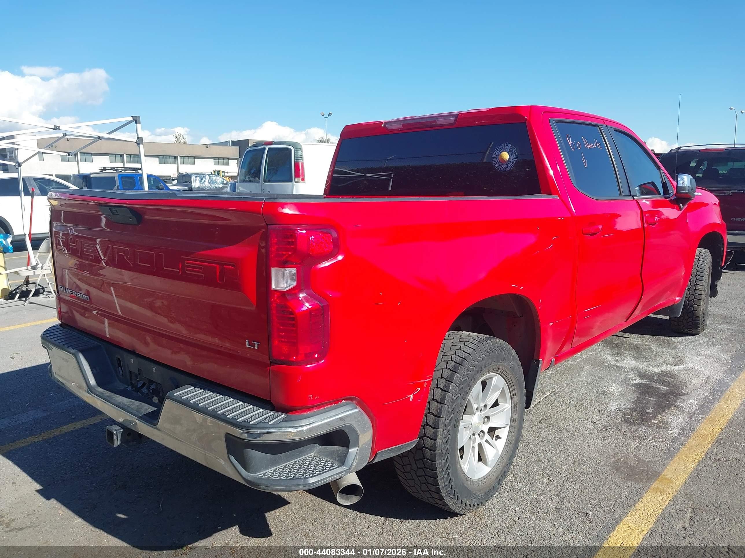 CHEVROLET SILVERADO image 4
