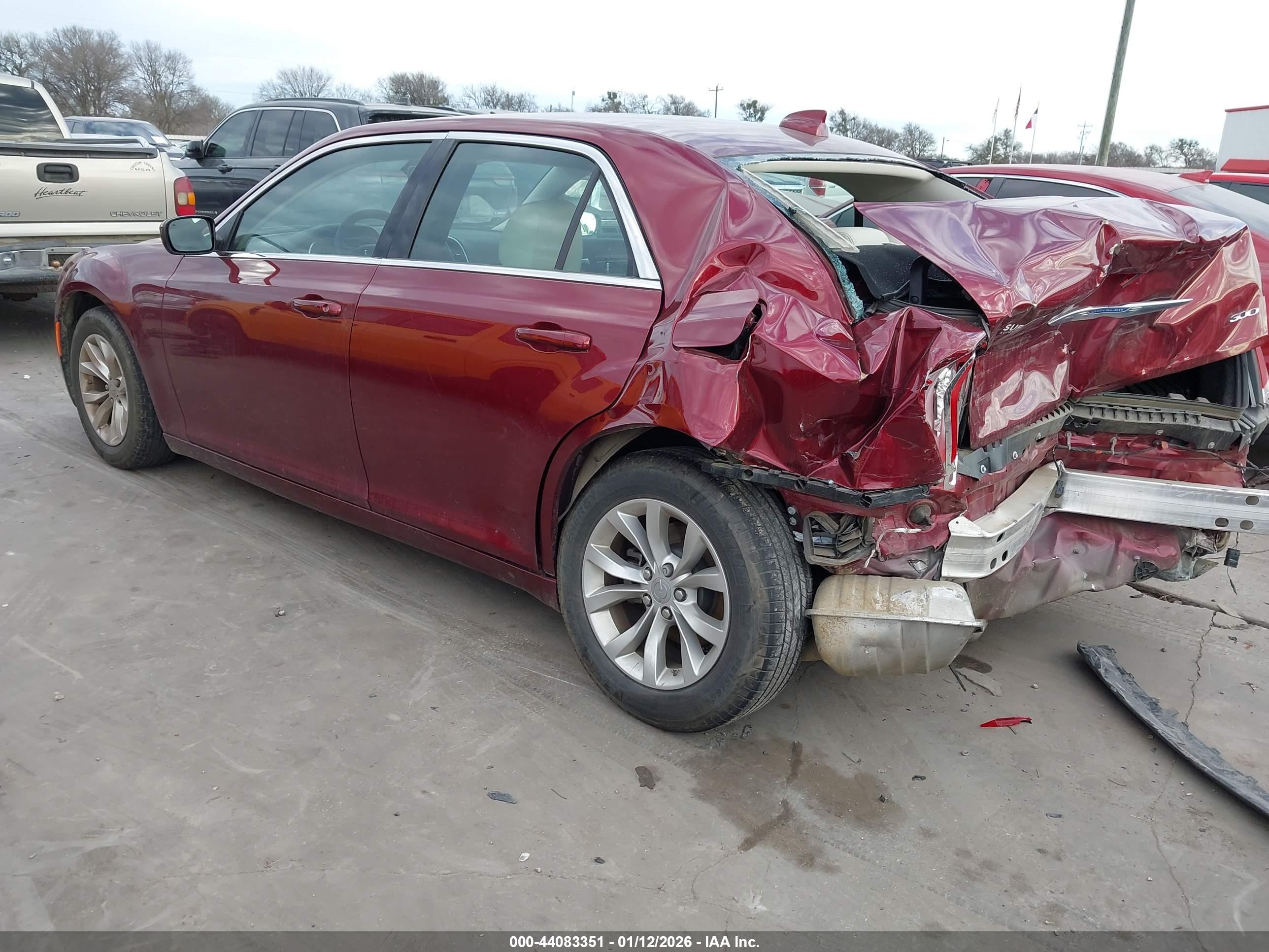 CHRYSLER 300 image 3