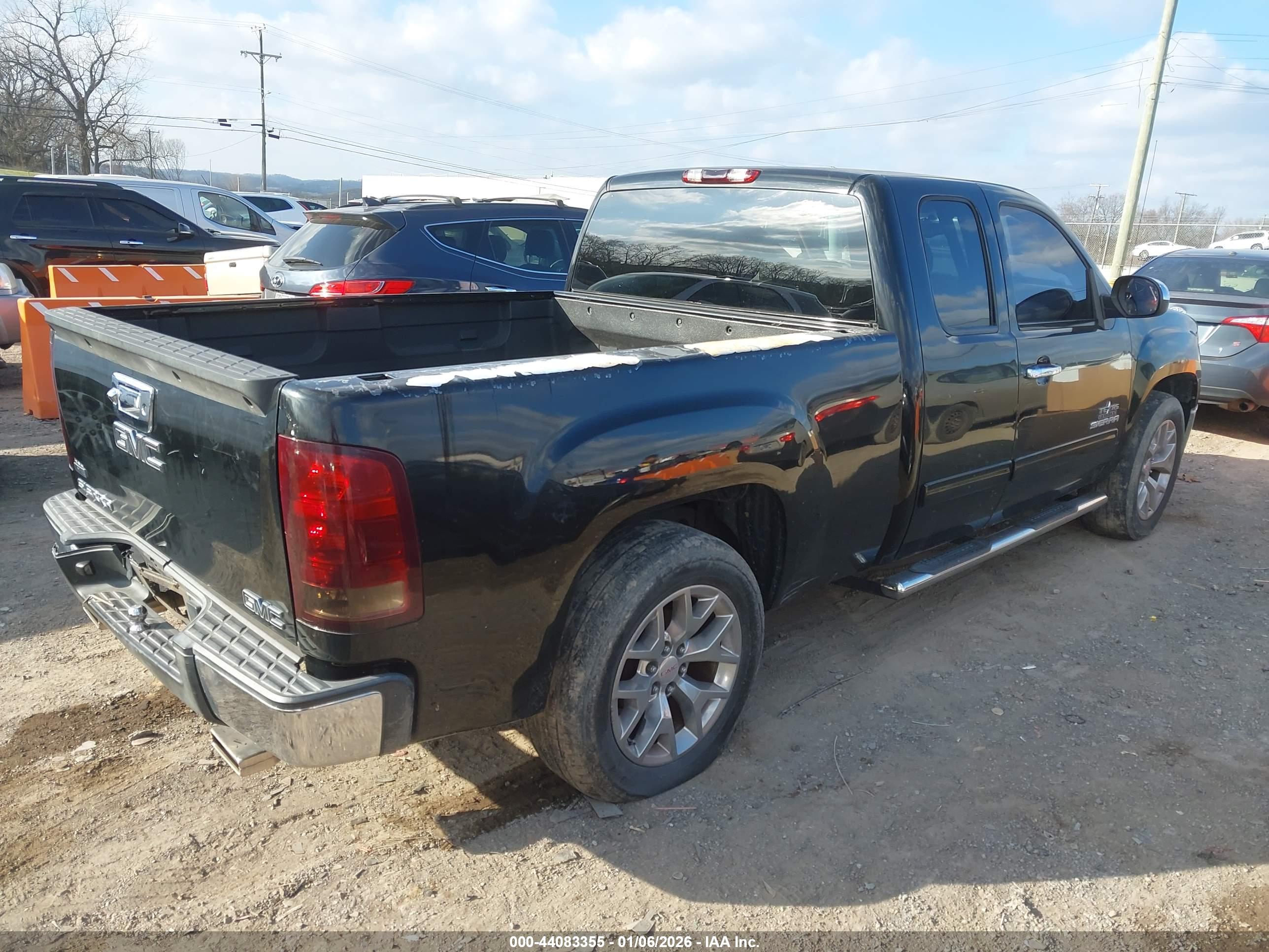 GMC SIERRA image 4