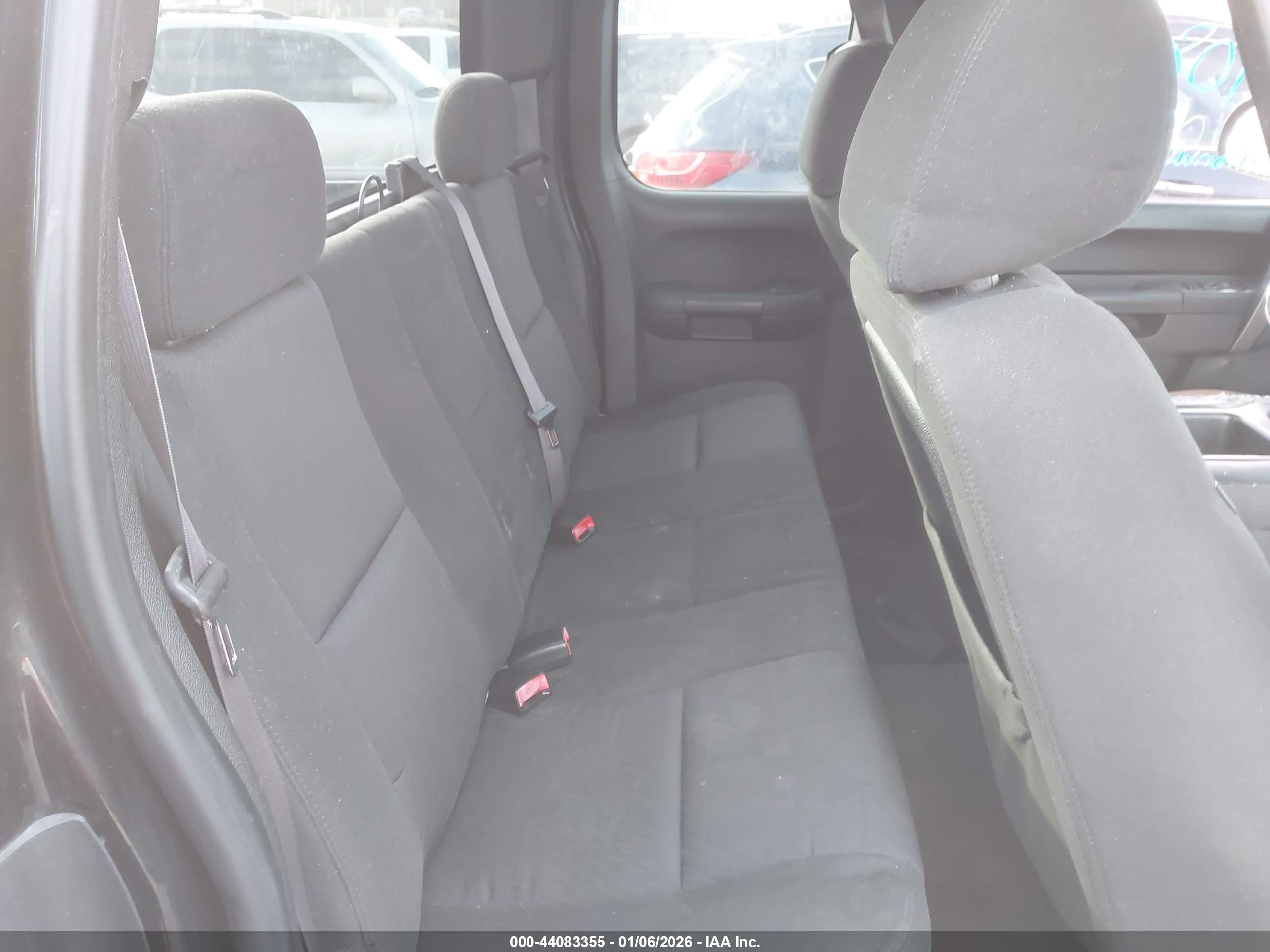 GMC SIERRA image 8