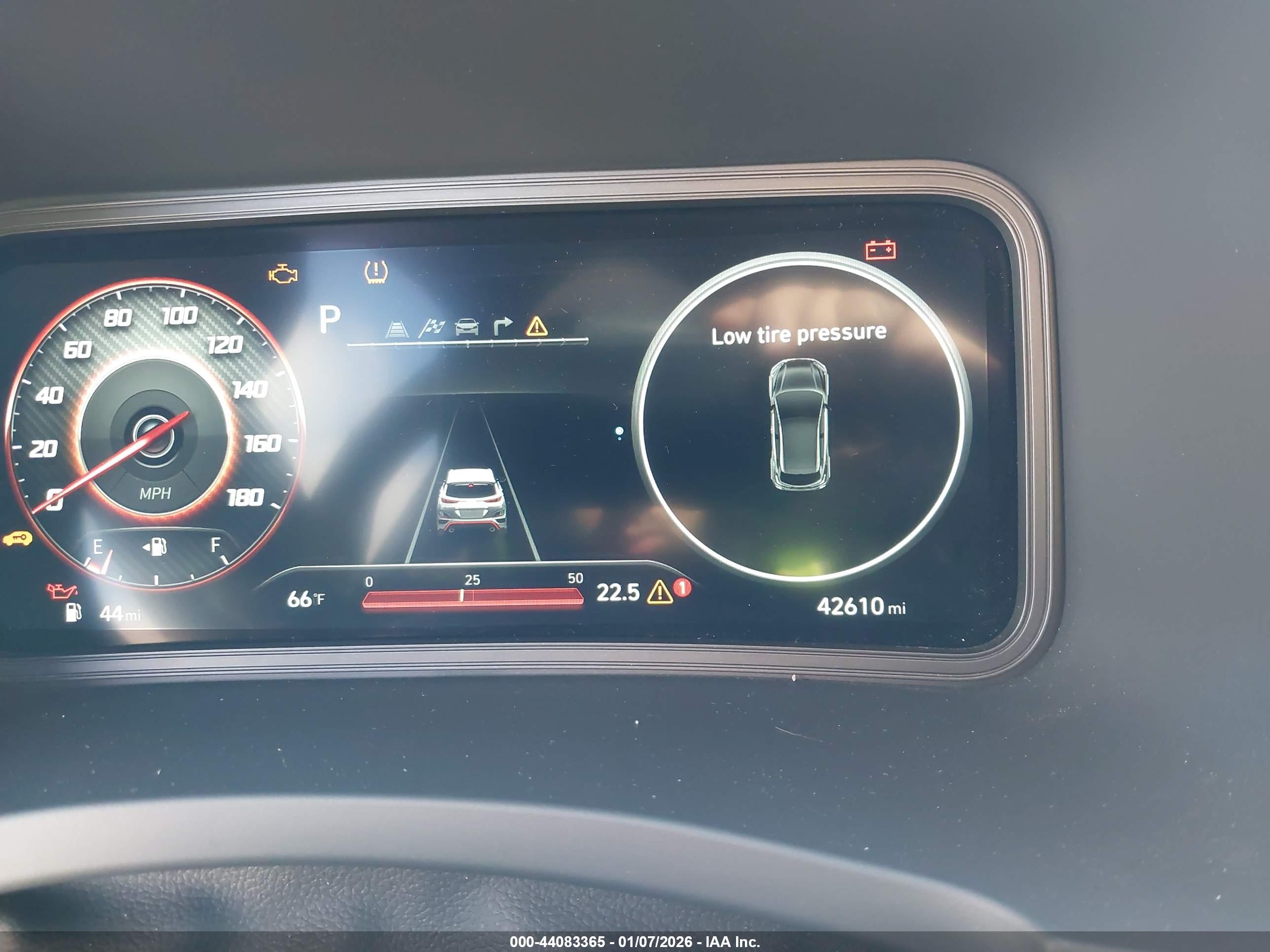 HYUNDAI KONA image 7