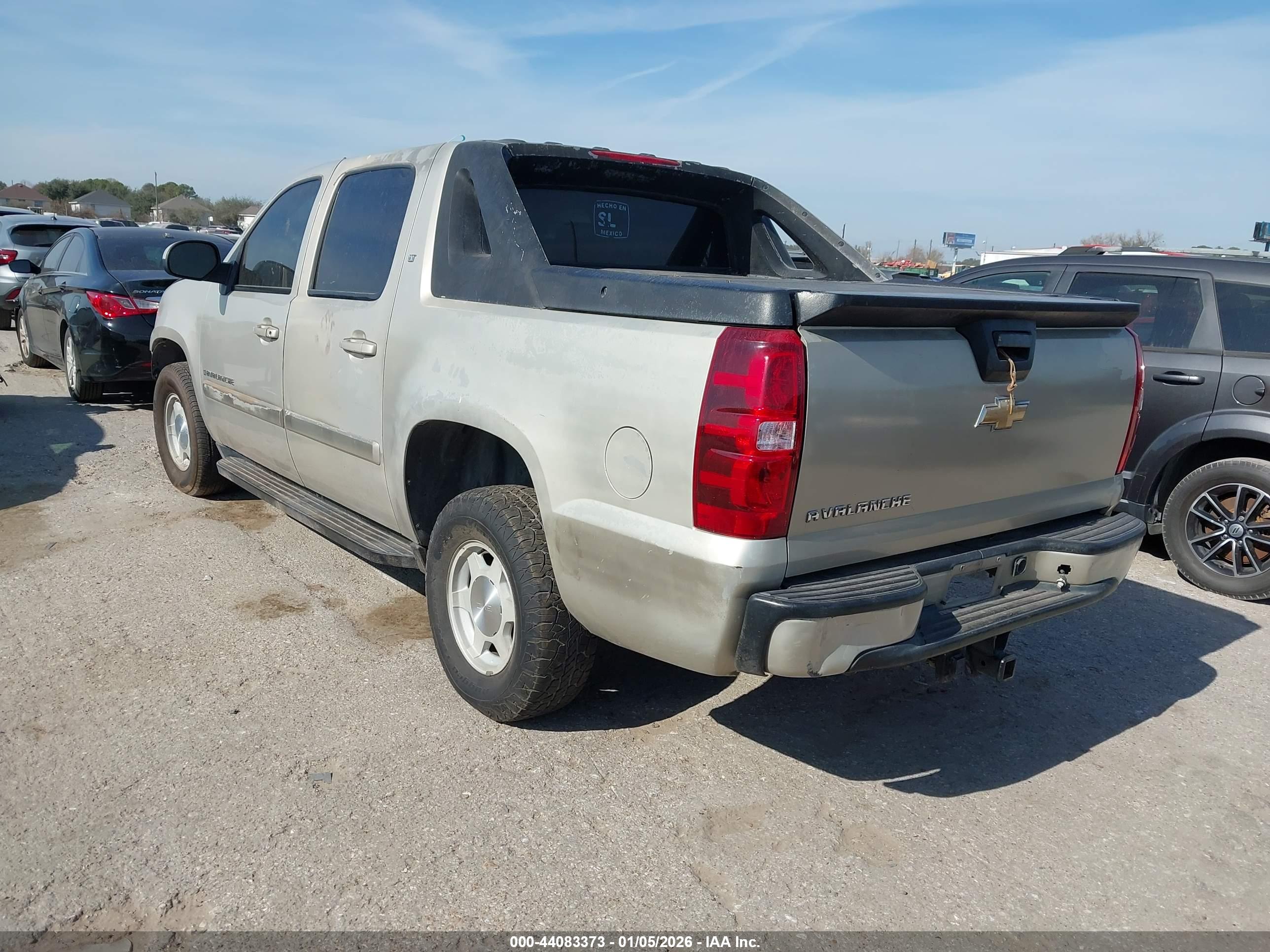 CHEVROLET AVALANCHE image 3