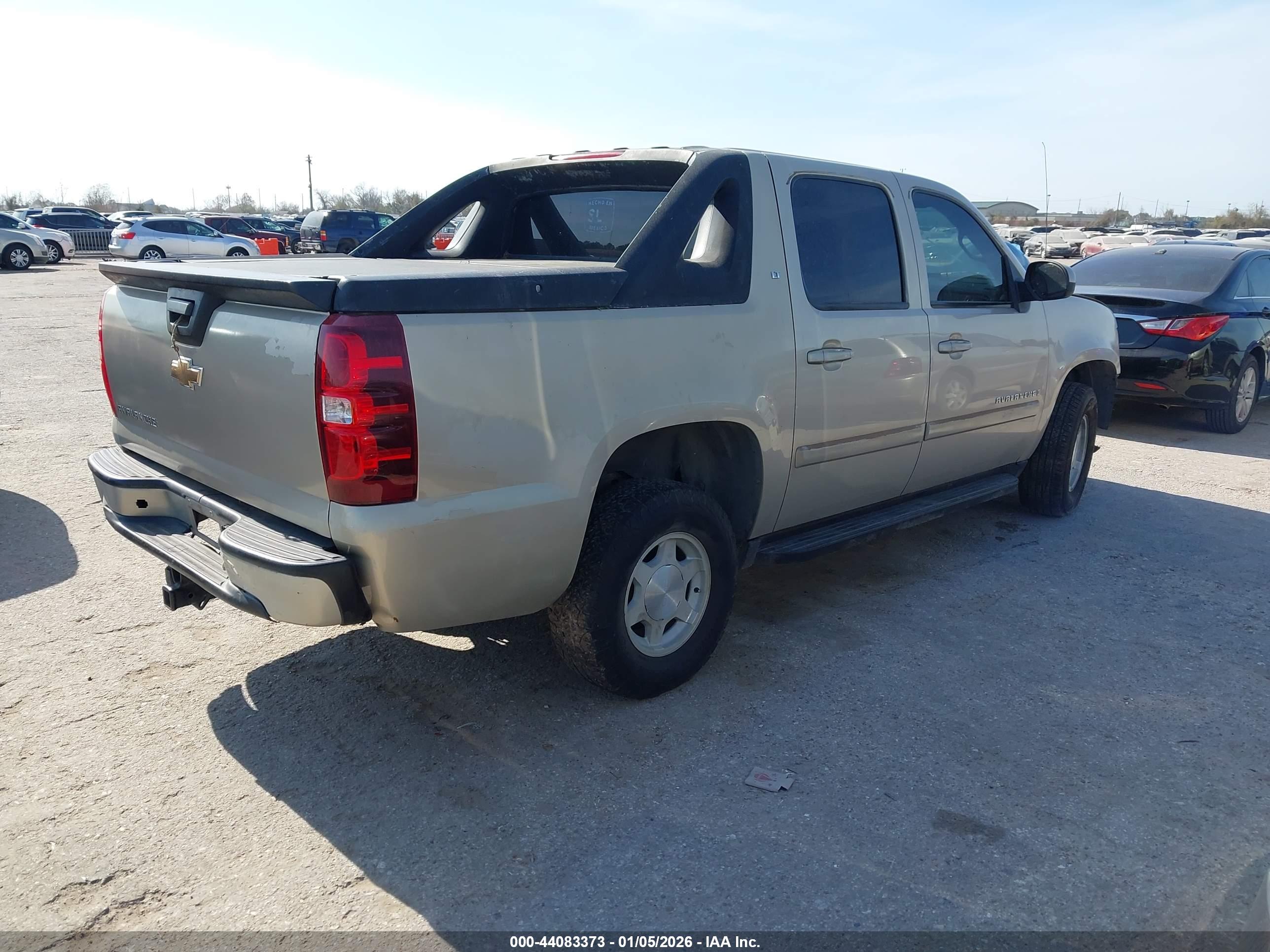 CHEVROLET AVALANCHE image 4