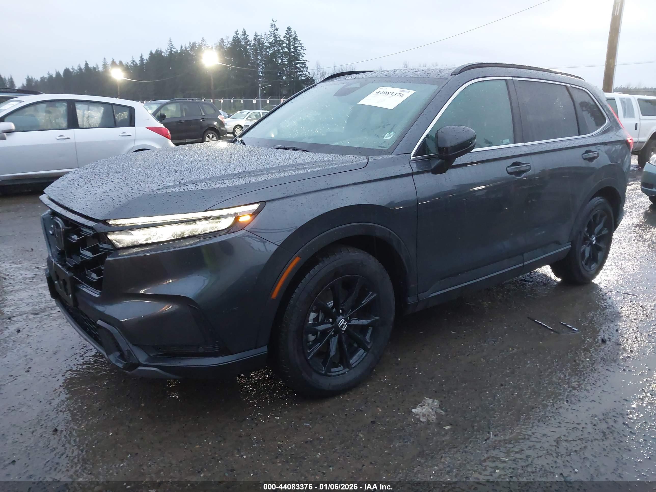 HONDA CR-V image 2