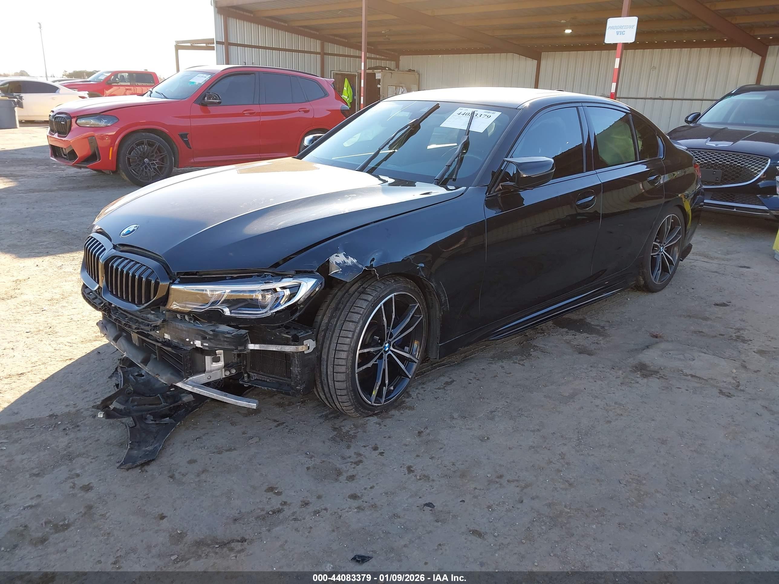 BMW 3 image 2