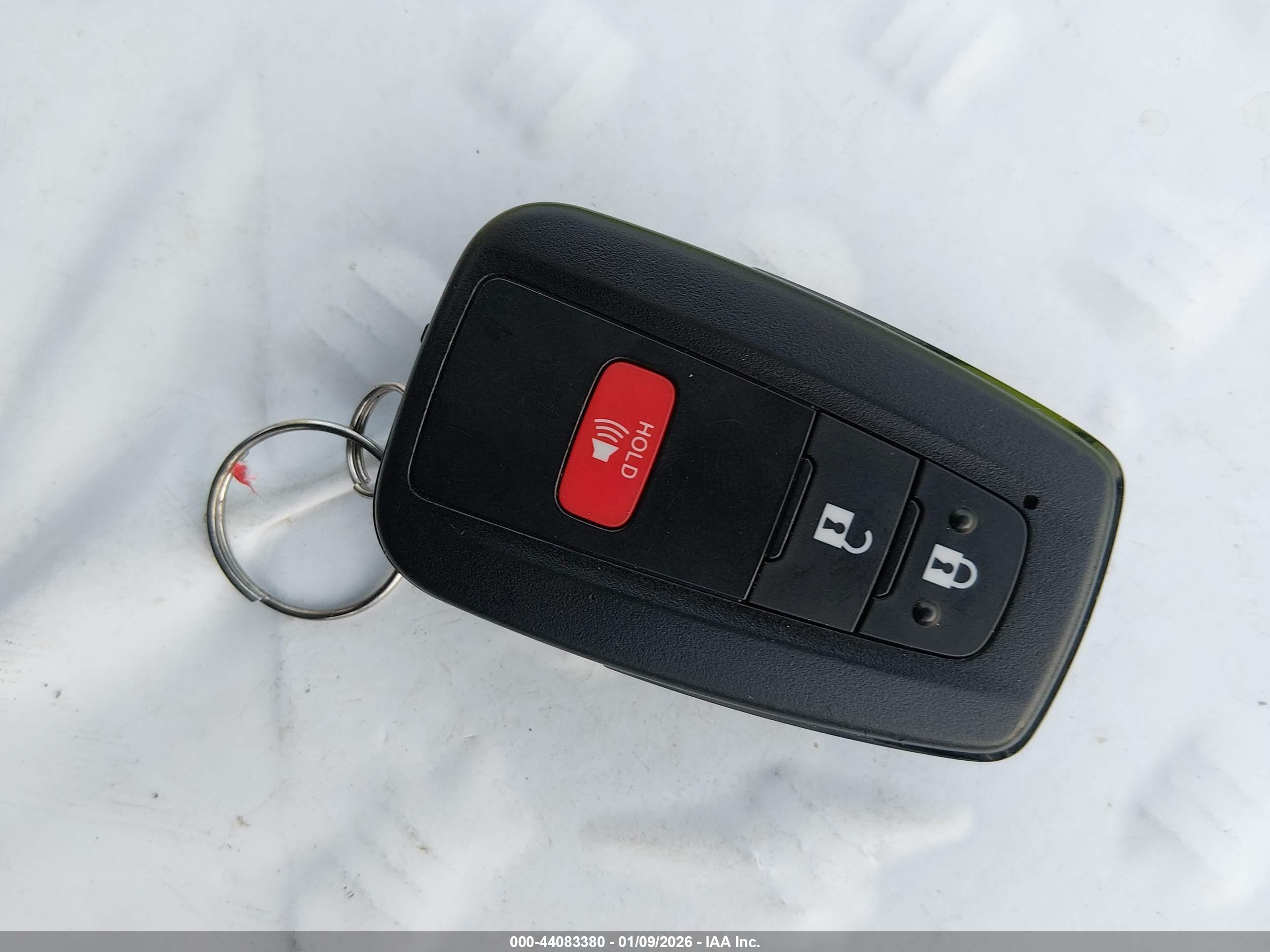 TOYOTA PRIUS image 11