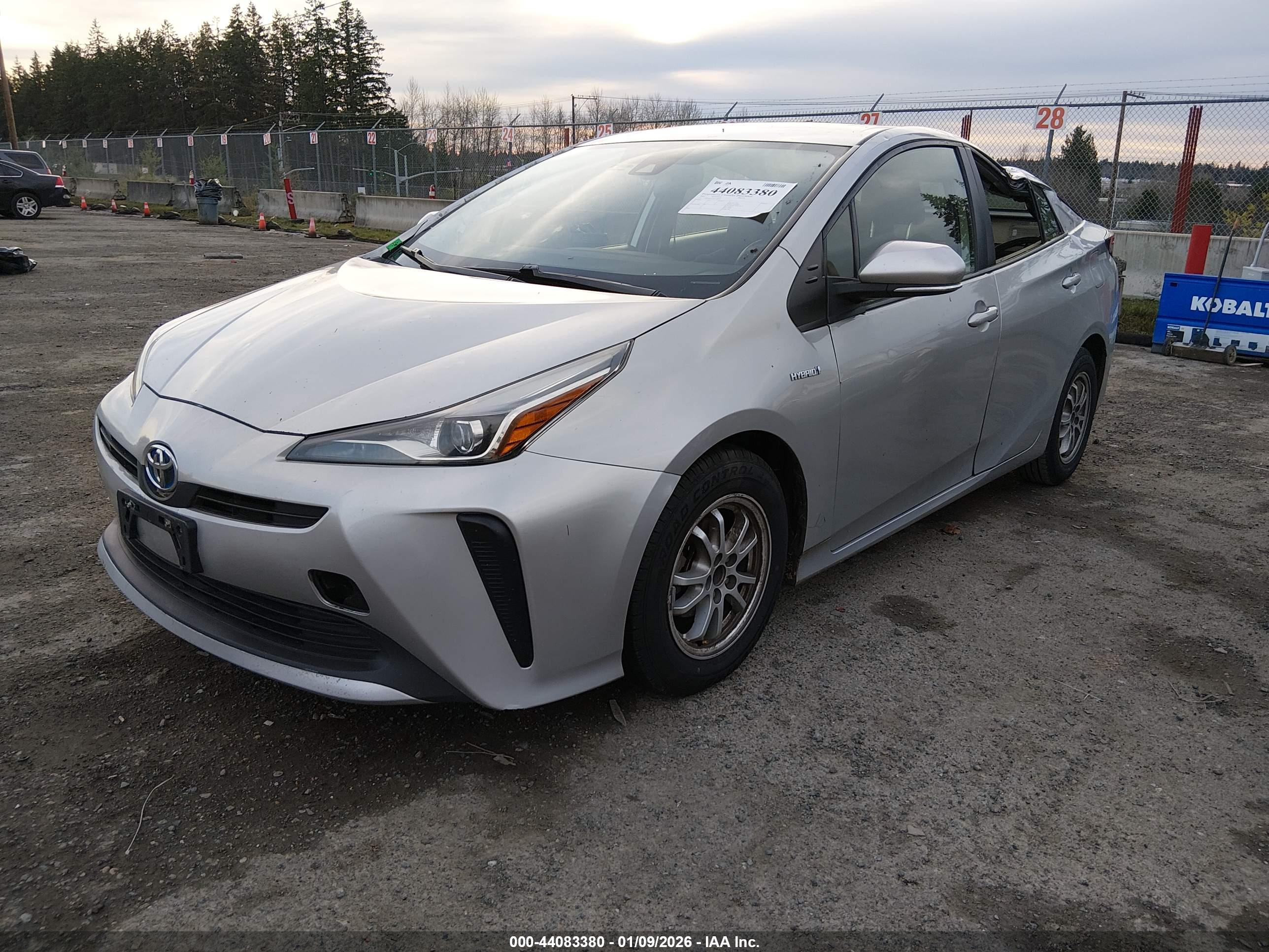 TOYOTA PRIUS image 2