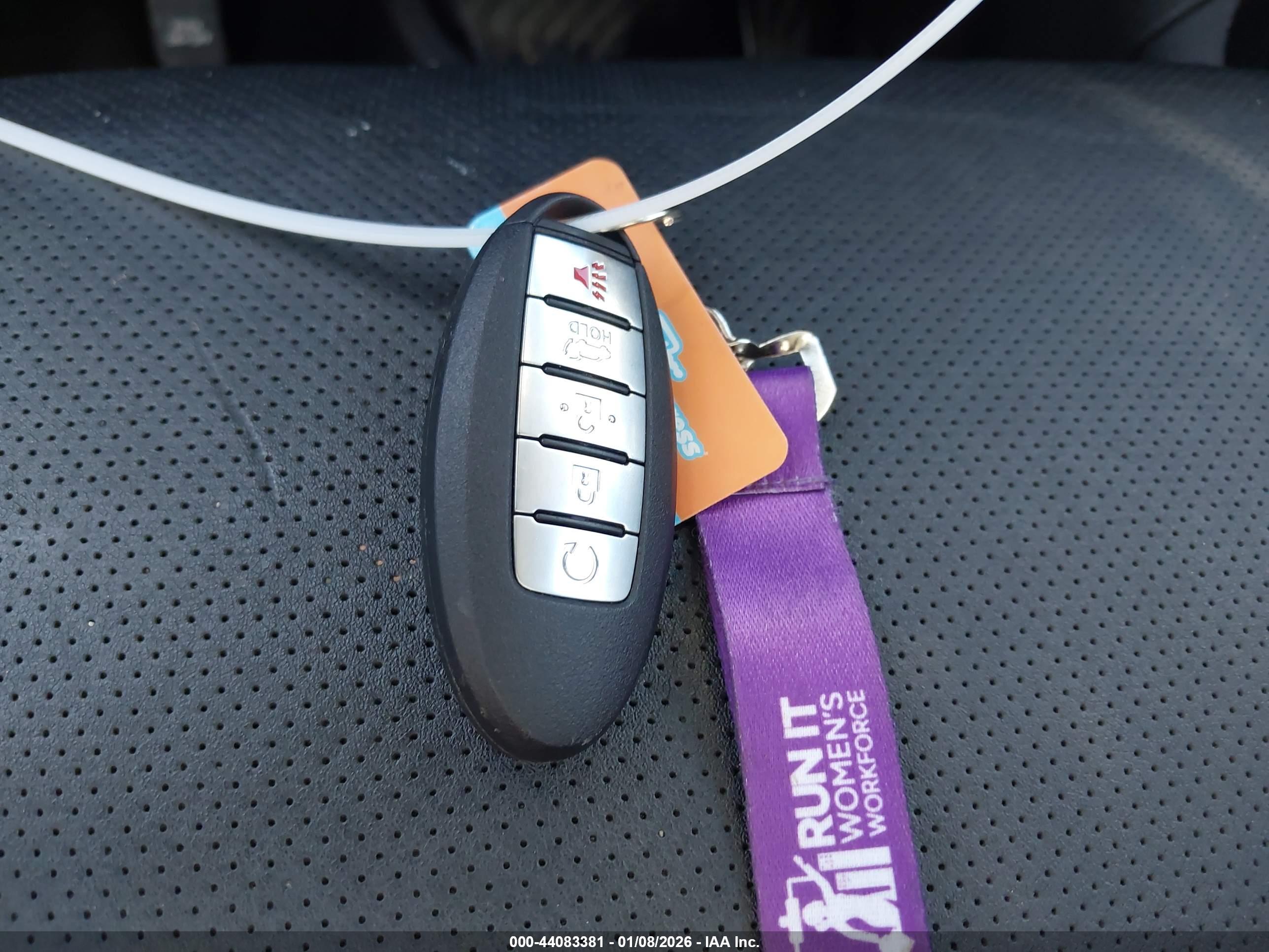 NISSAN ROGUE image 11