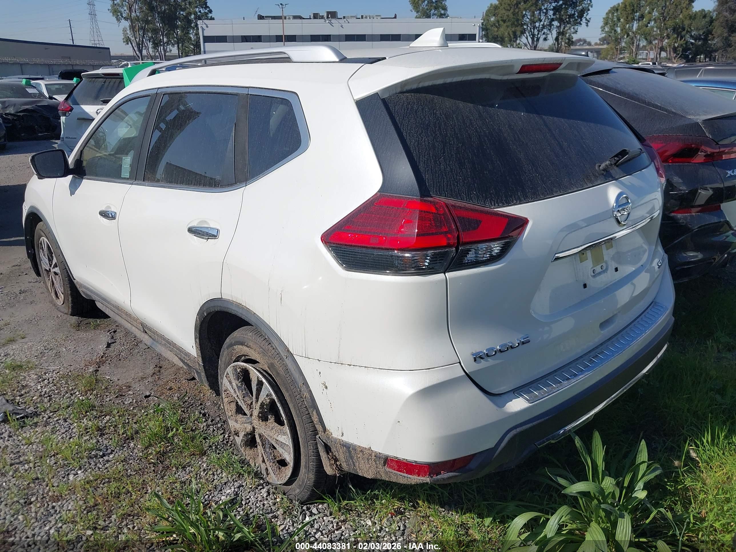 NISSAN ROGUE image 3