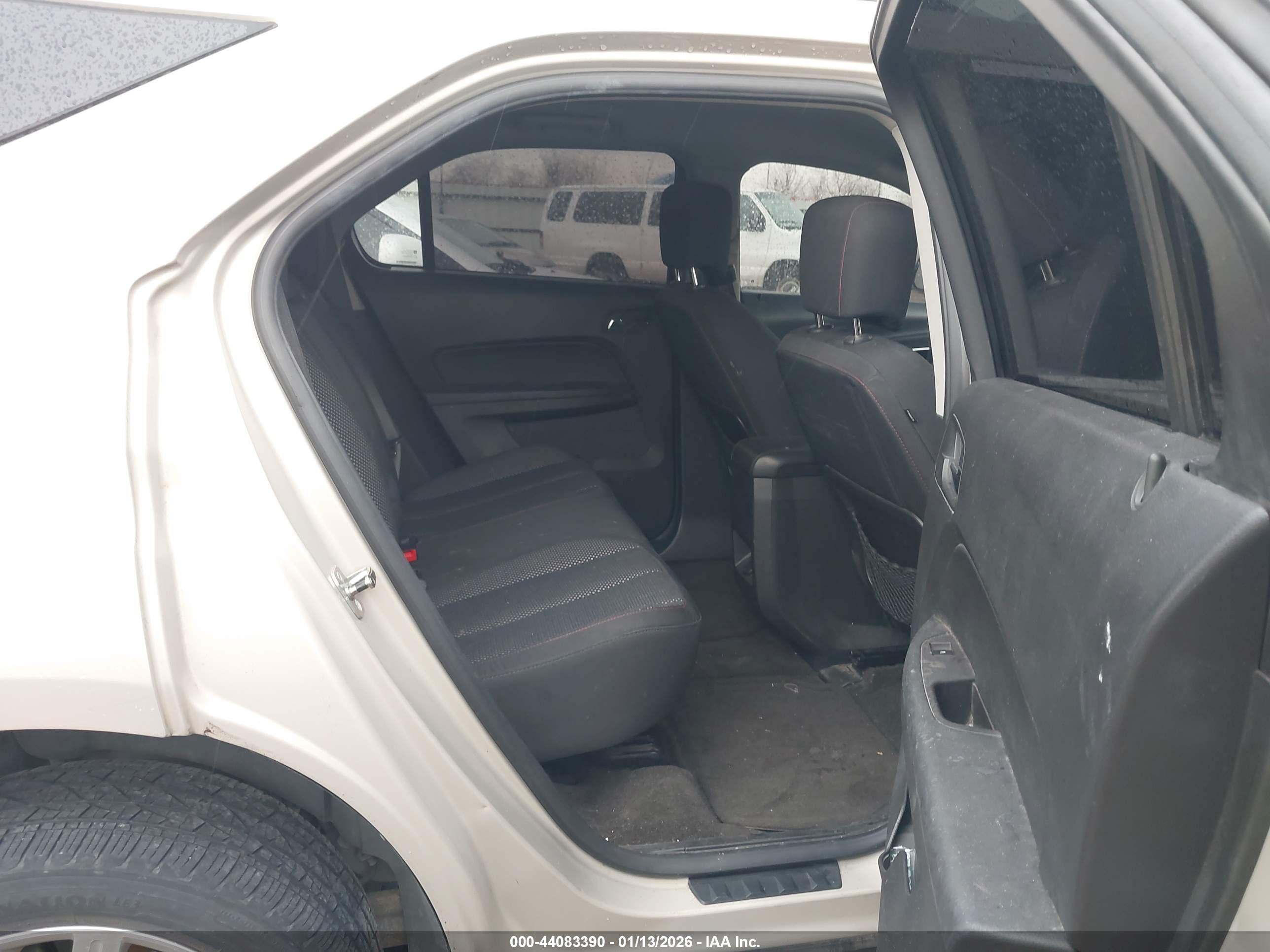CHEVROLET EQUINOX image 8