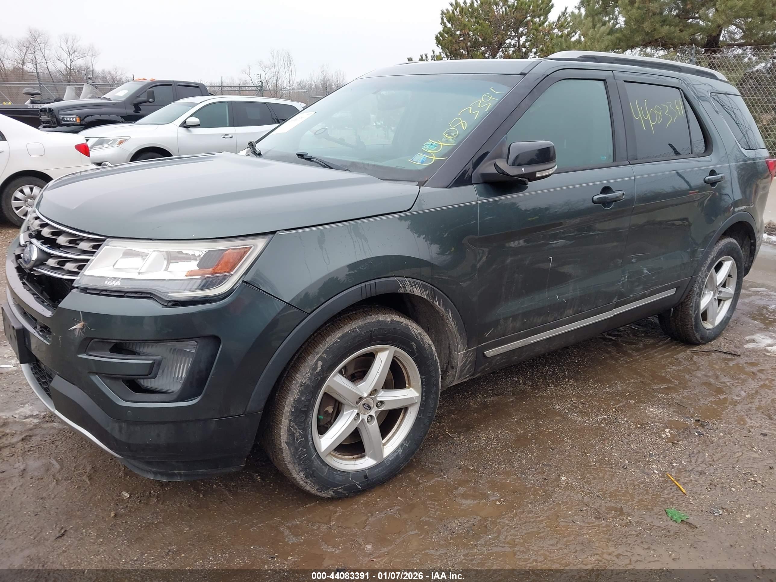 FORD EXPLORER image 2