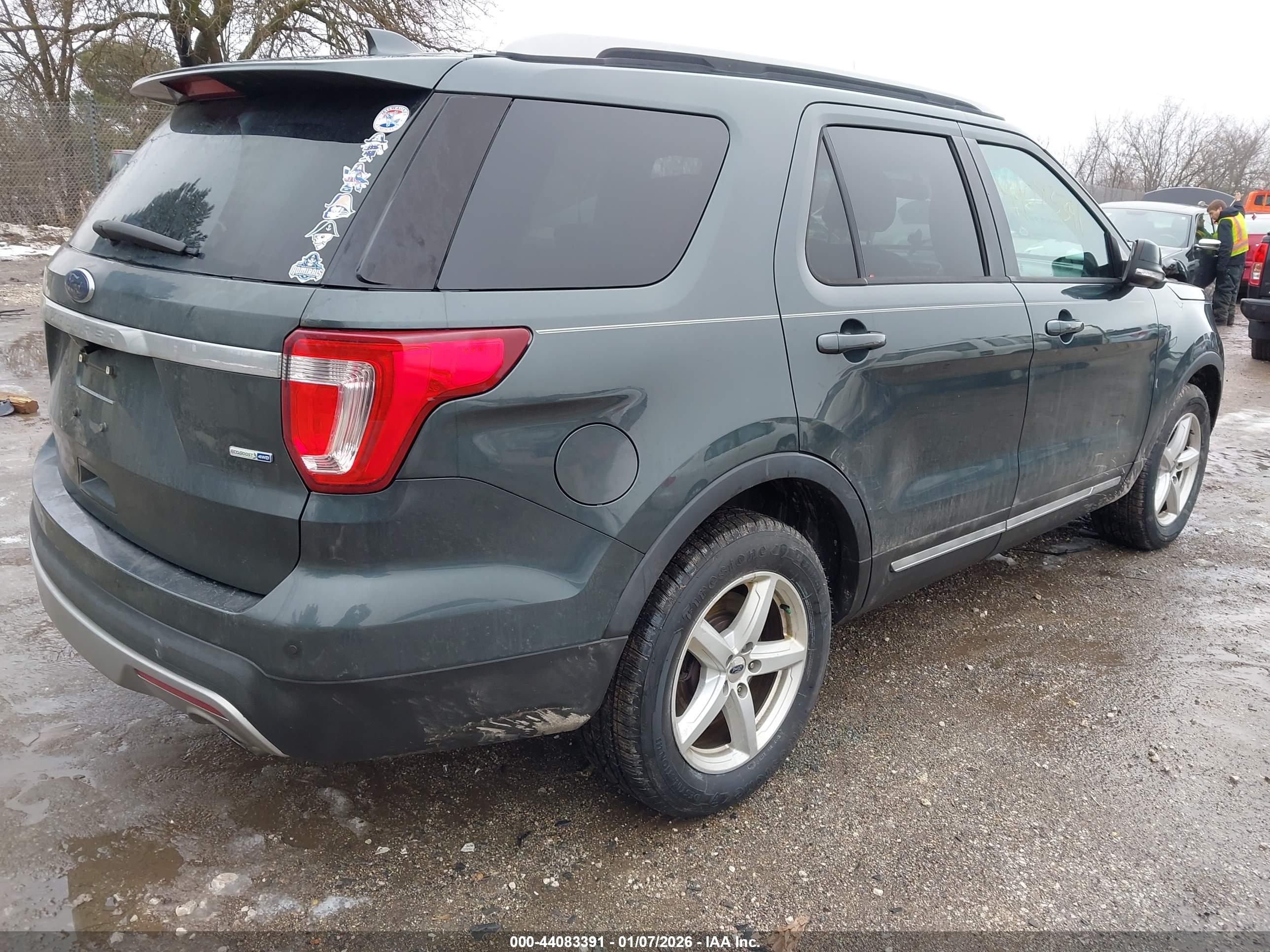 FORD EXPLORER image 4