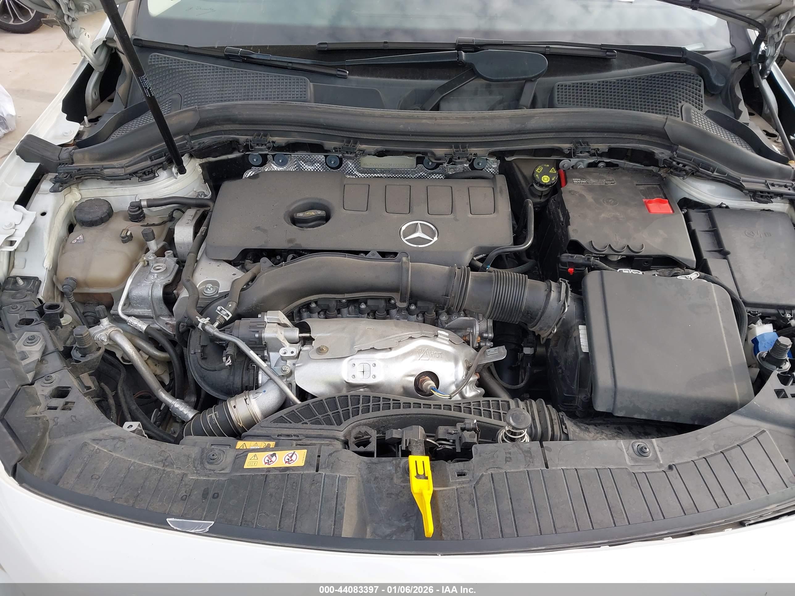 MERCEDES-BENZ GLA image 10
