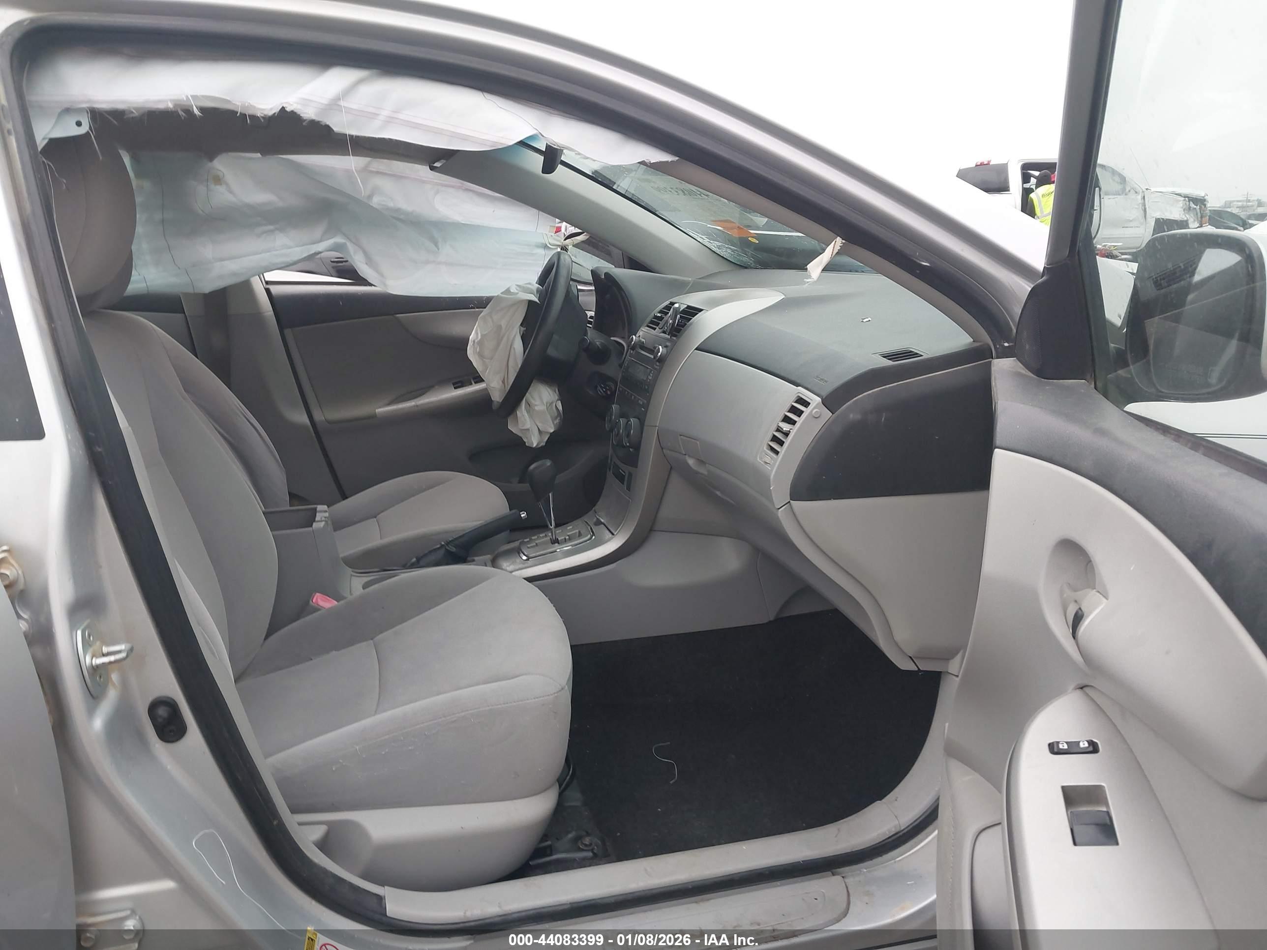 TOYOTA COROLLA image 5