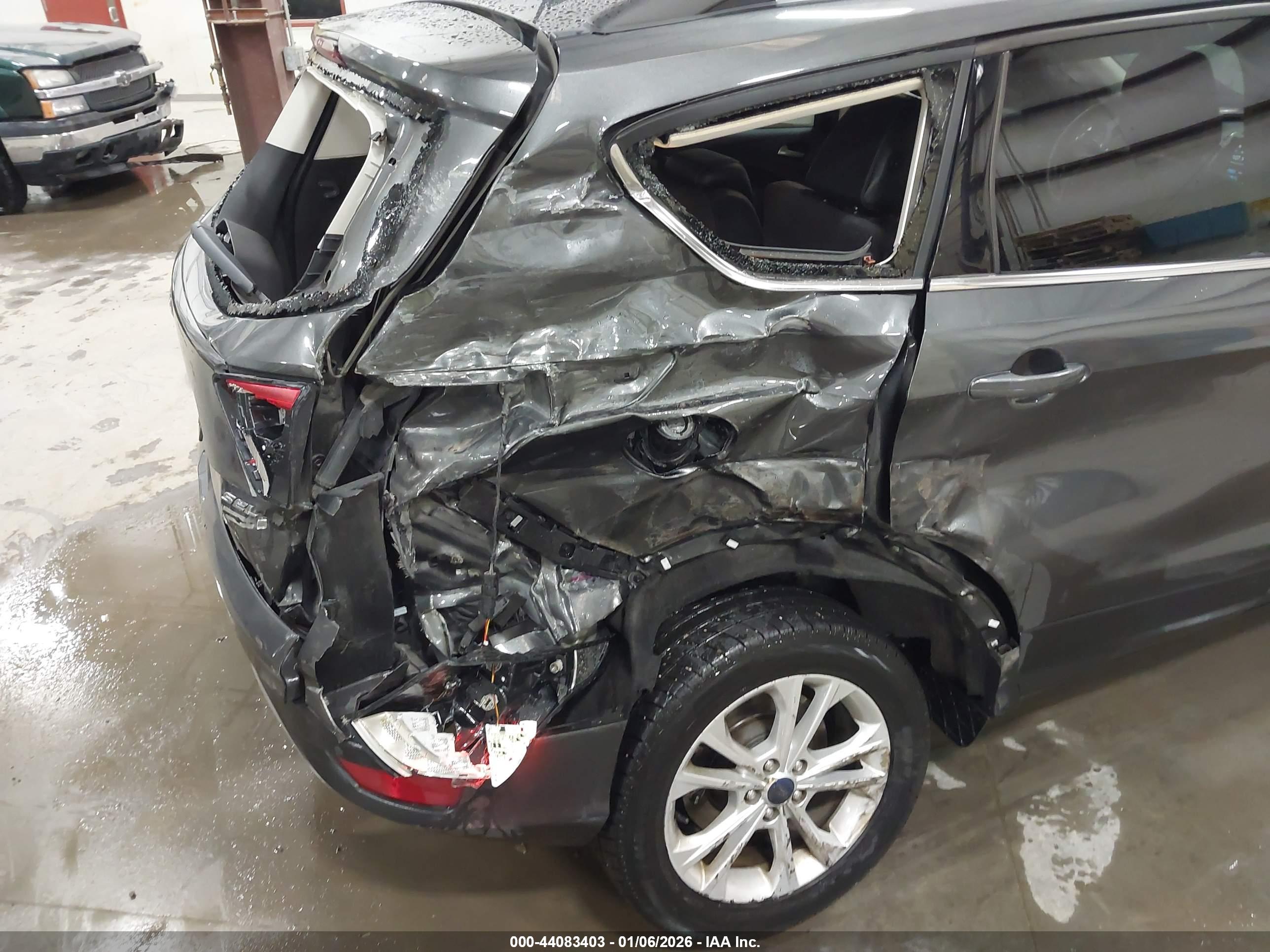 FORD ESCAPE image 6