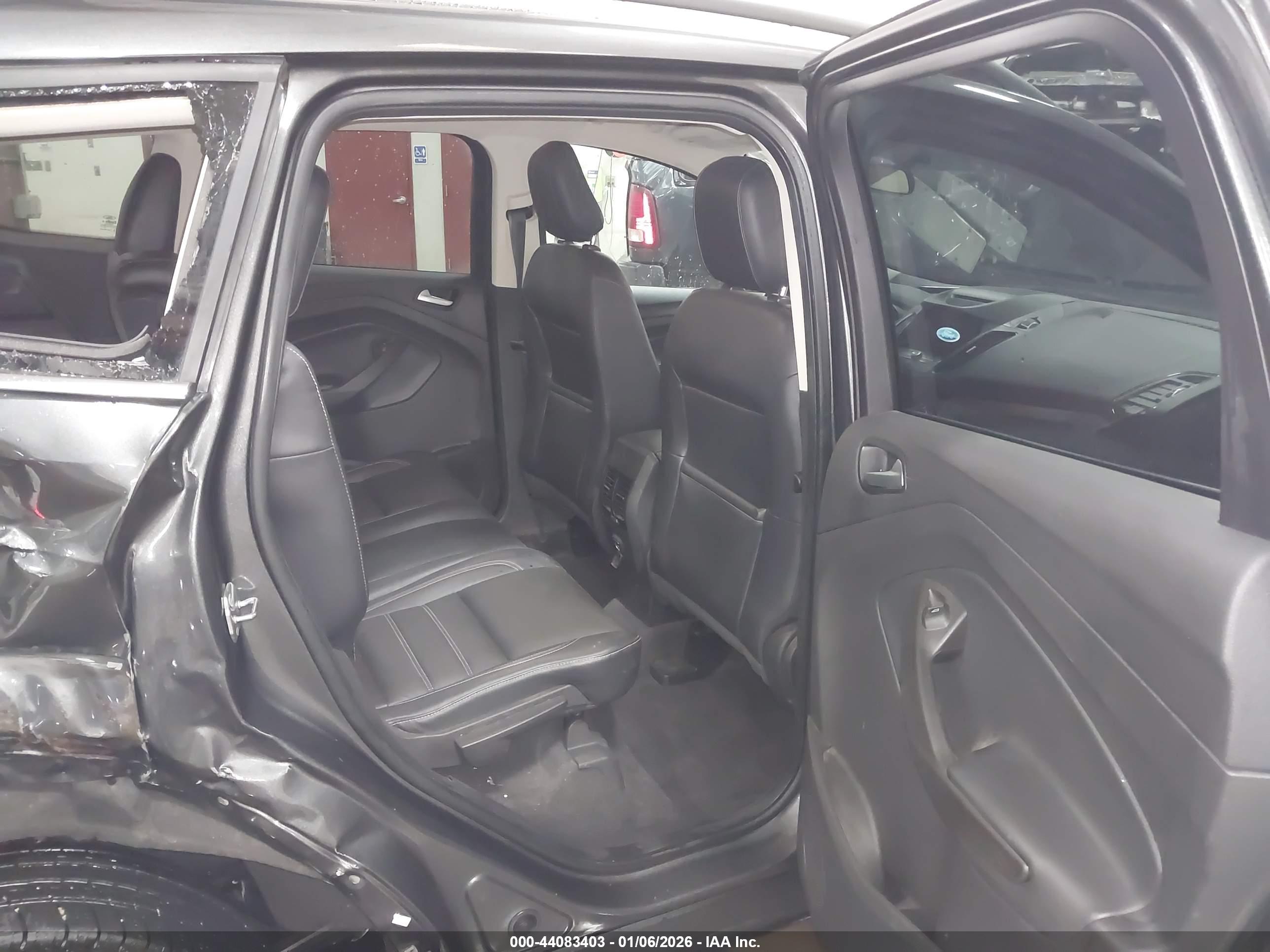 FORD ESCAPE image 8