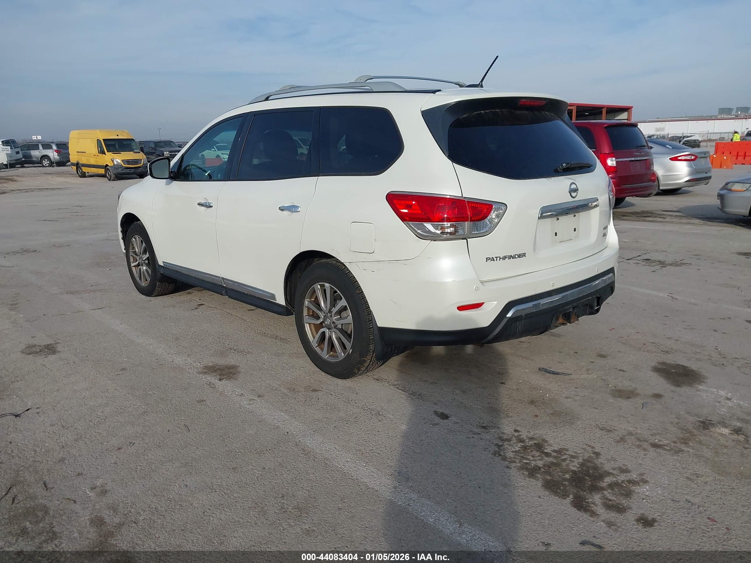 NISSAN PATHFINDER image 3