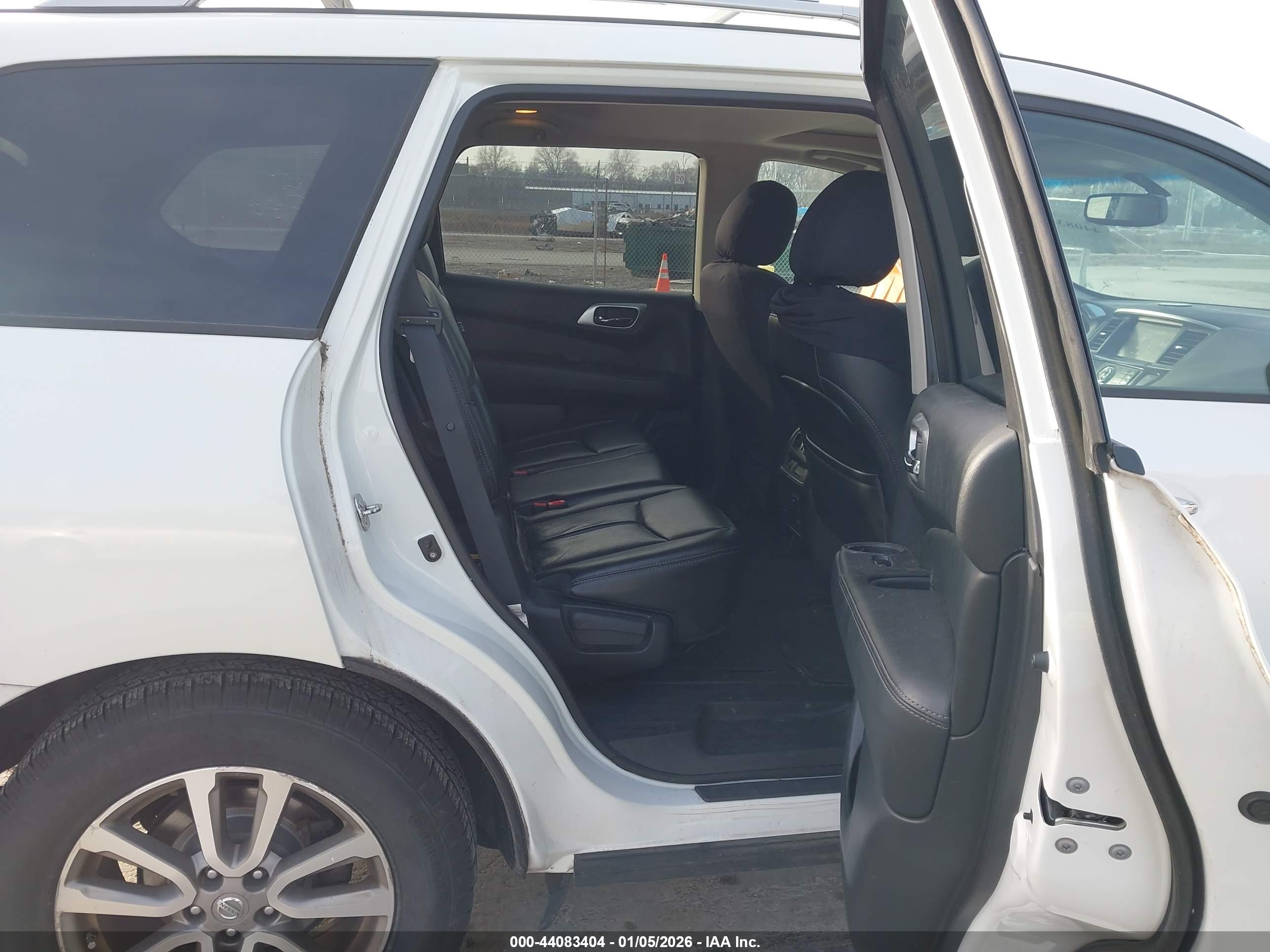 NISSAN PATHFINDER image 8