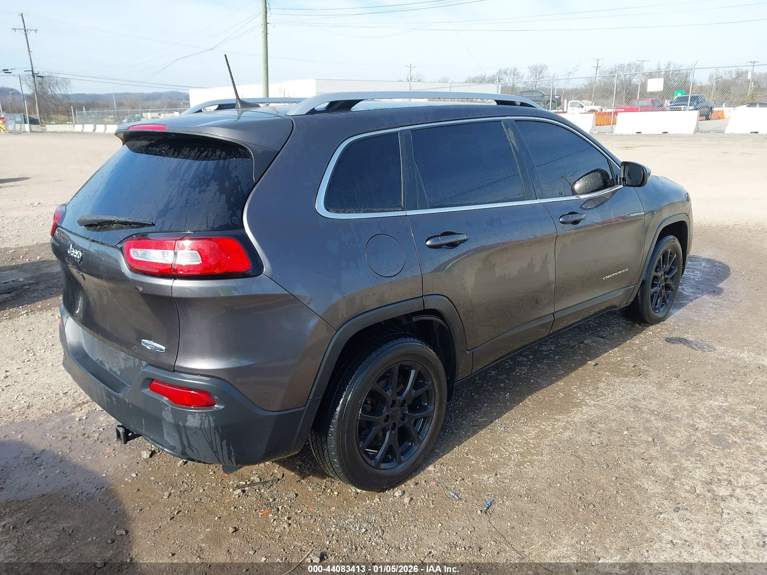 JEEP CHEROKEE image 4