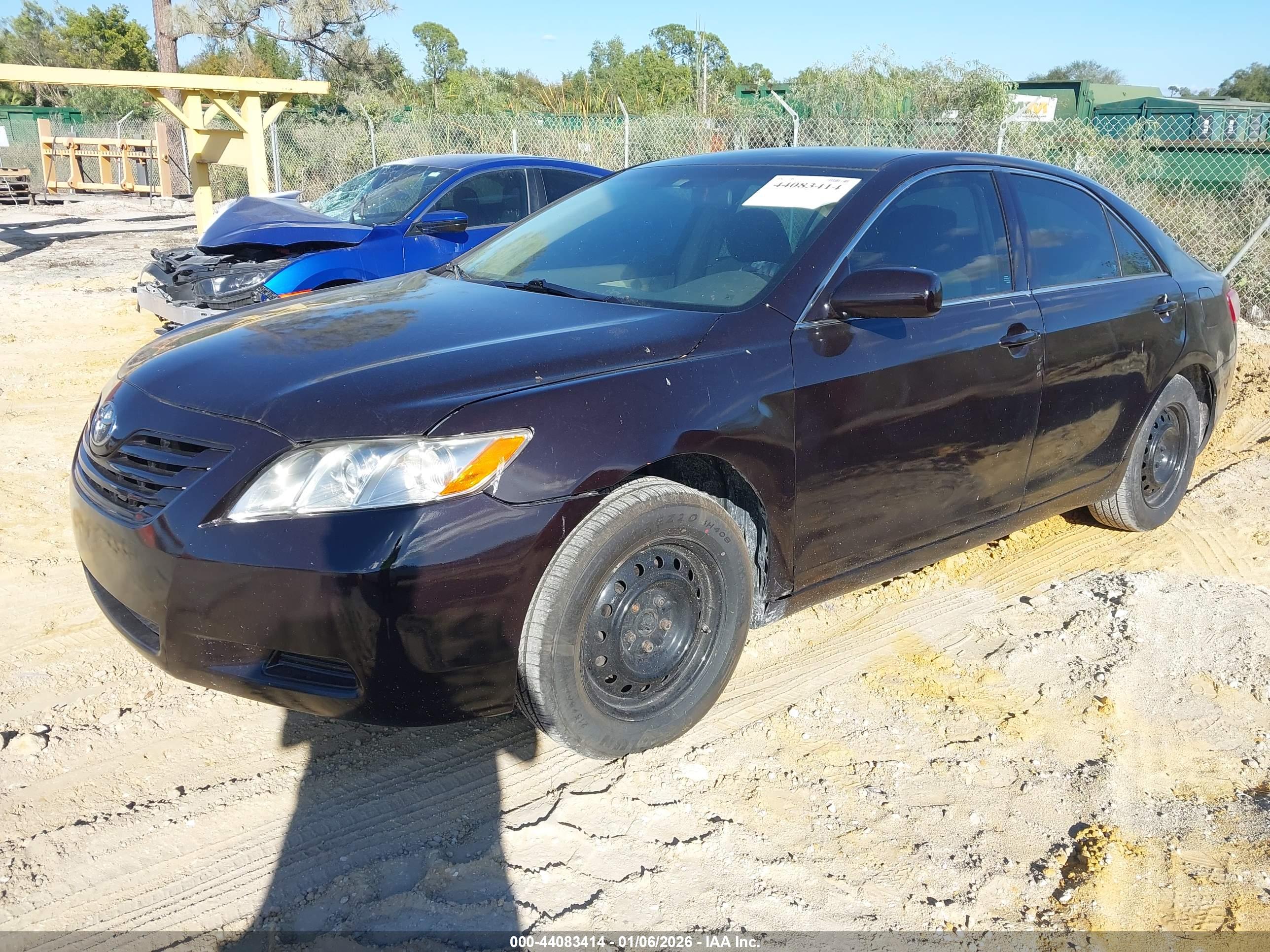 TOYOTA CAMRY image 2