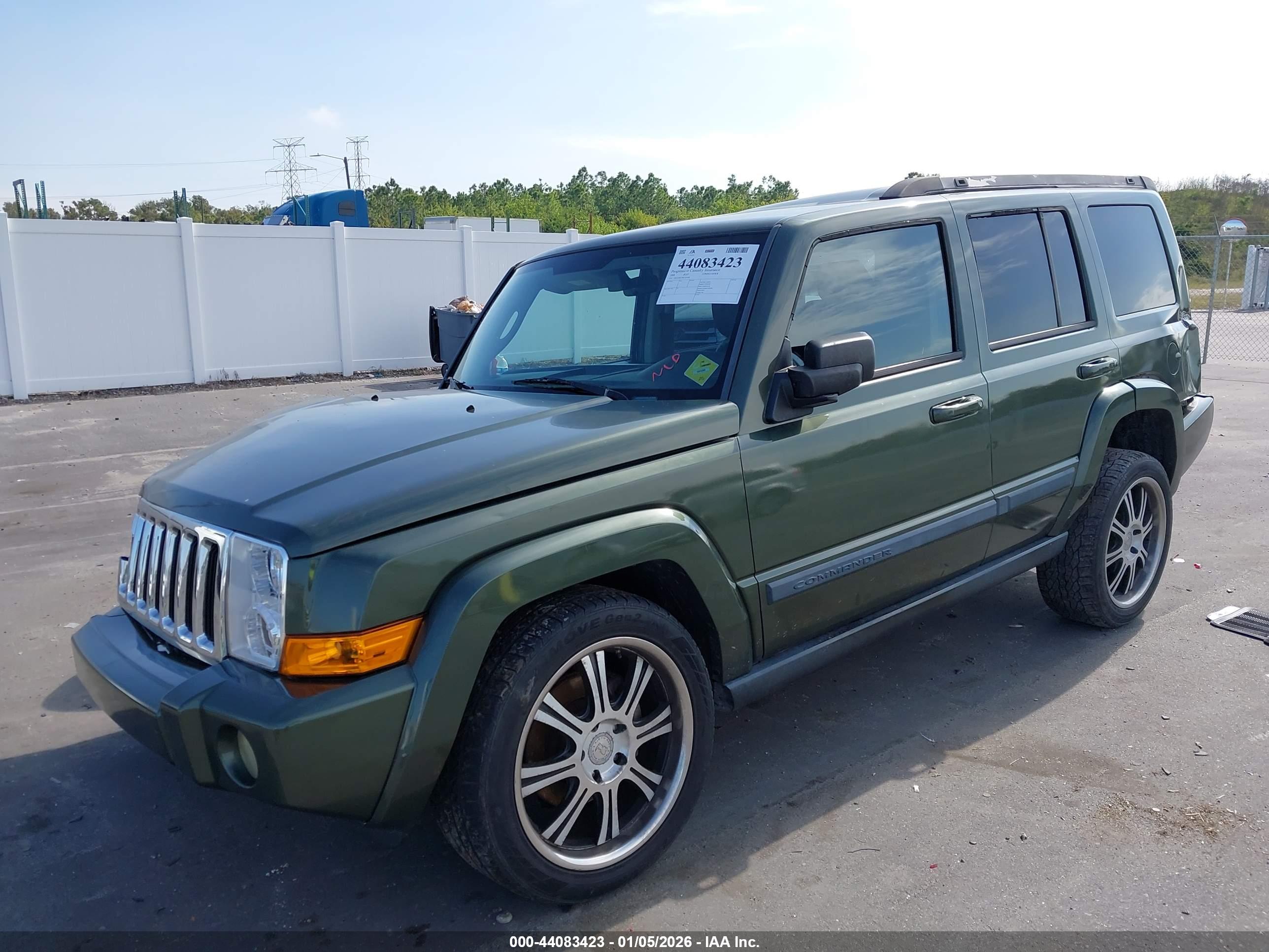 JEEP COMMANDER image 2
