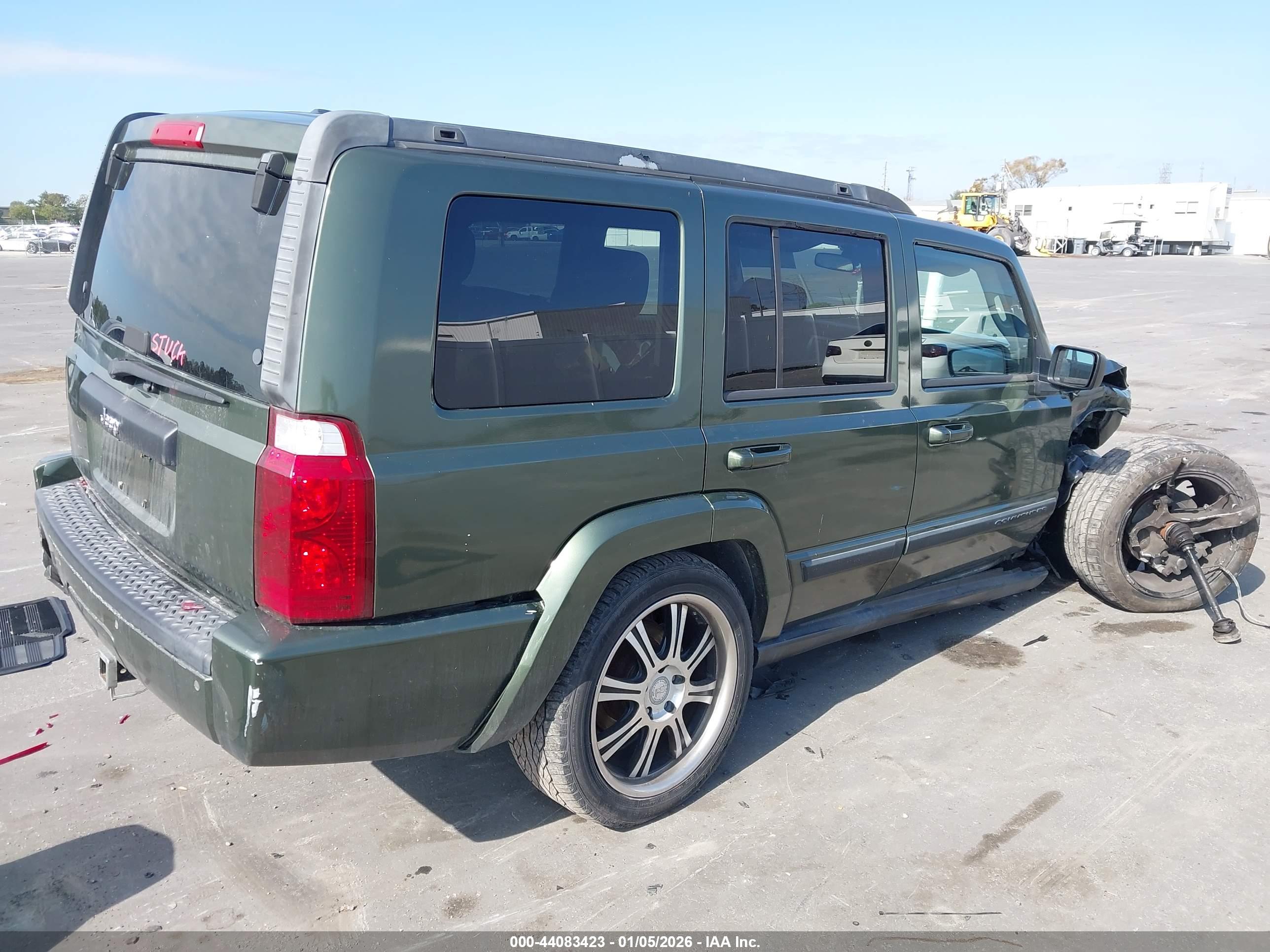 JEEP COMMANDER image 4