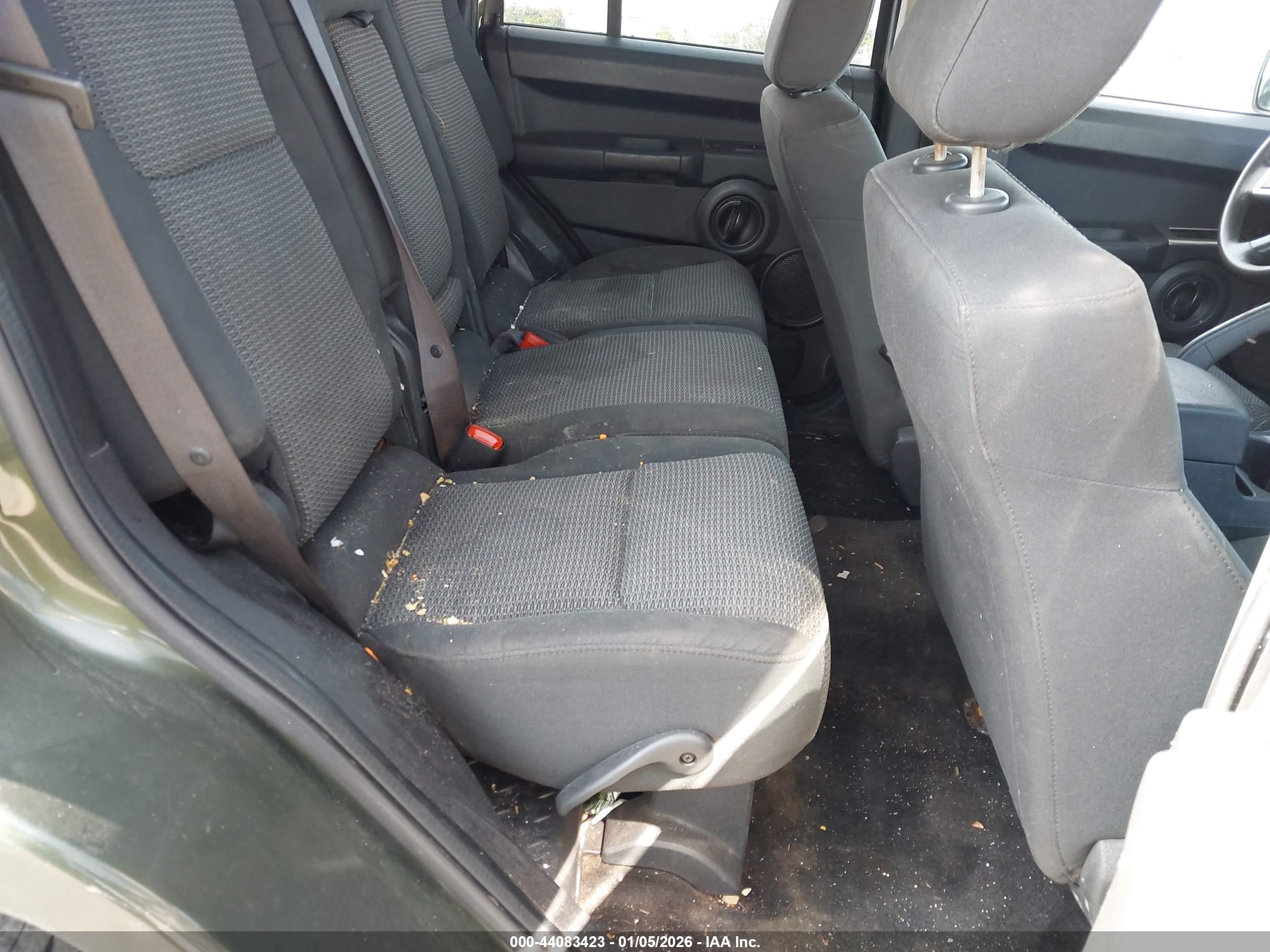 JEEP COMMANDER image 8