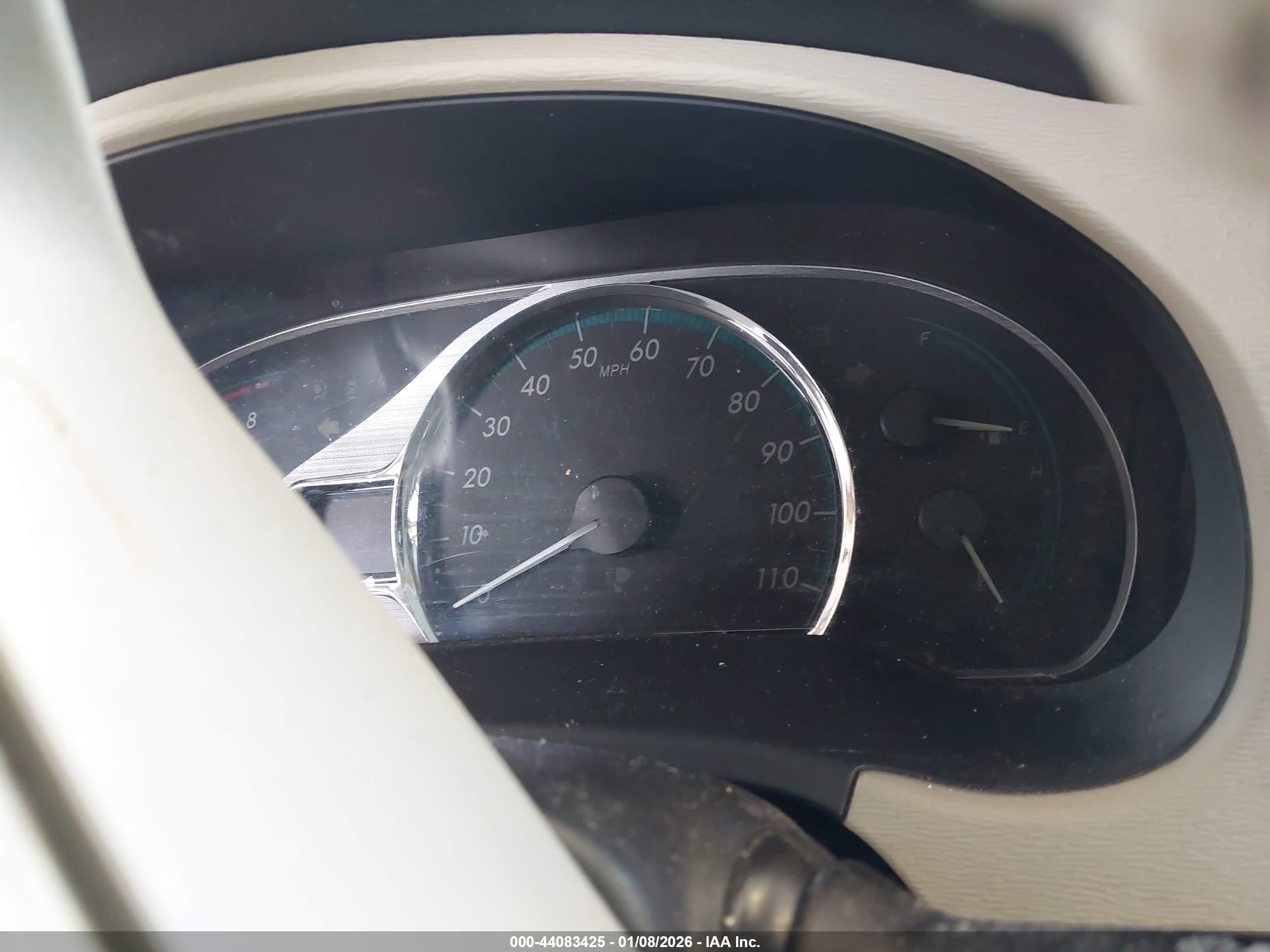 TOYOTA SIENNA image 7