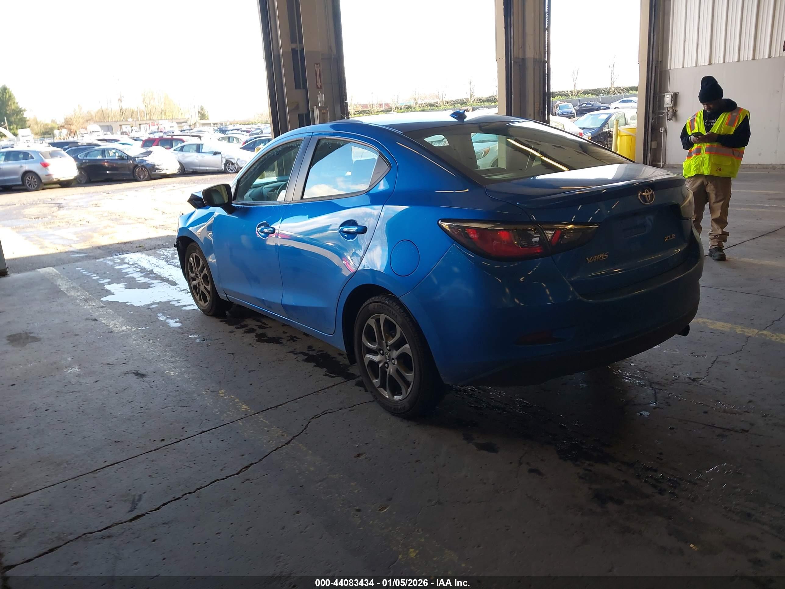 TOYOTA YARIS image 3